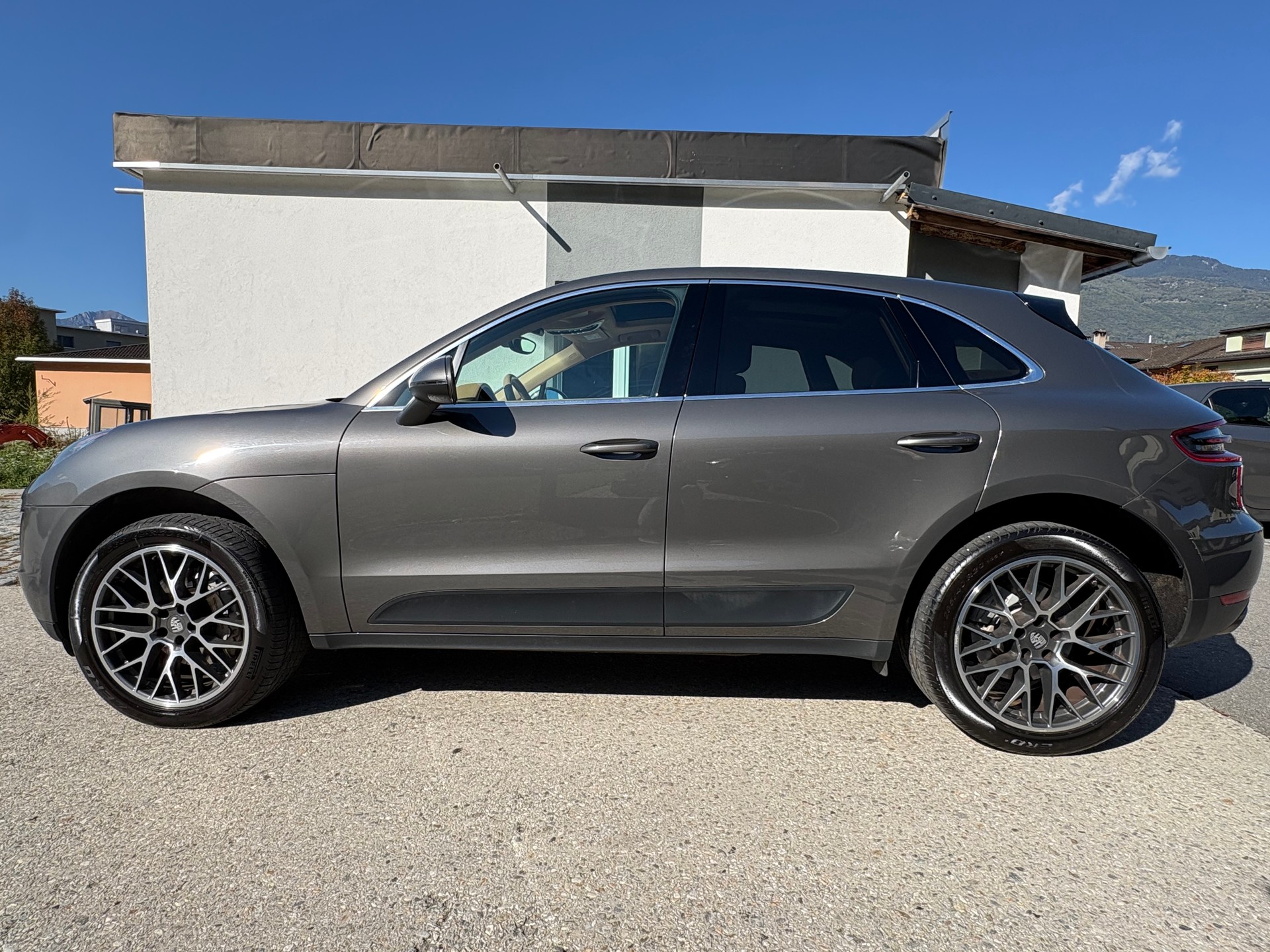 PORSCHE Macan S Diesel PDK Frisch ab MFK-image-3