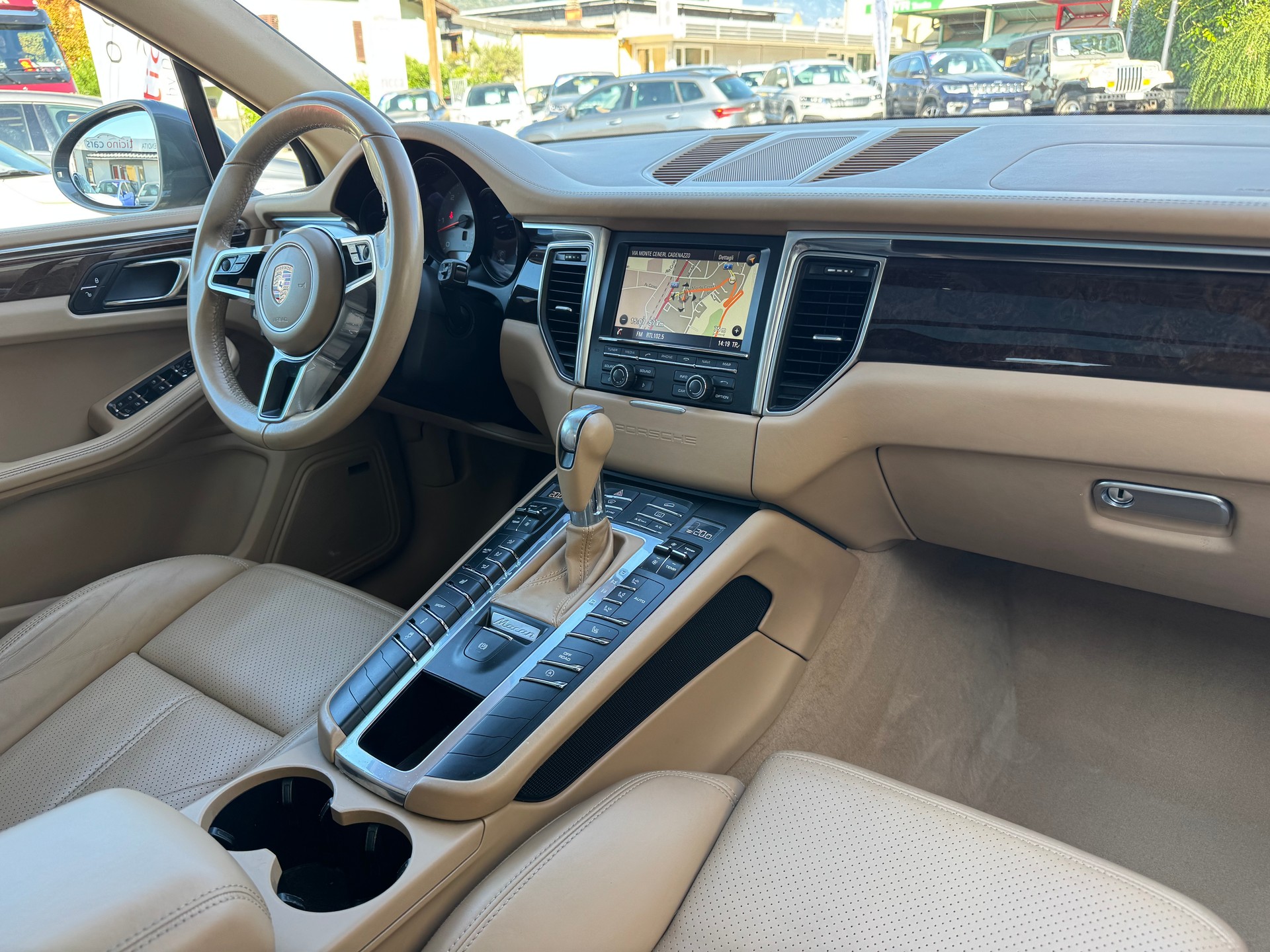 PORSCHE Macan S Diesel PDK Frisch ab MFK-image-7