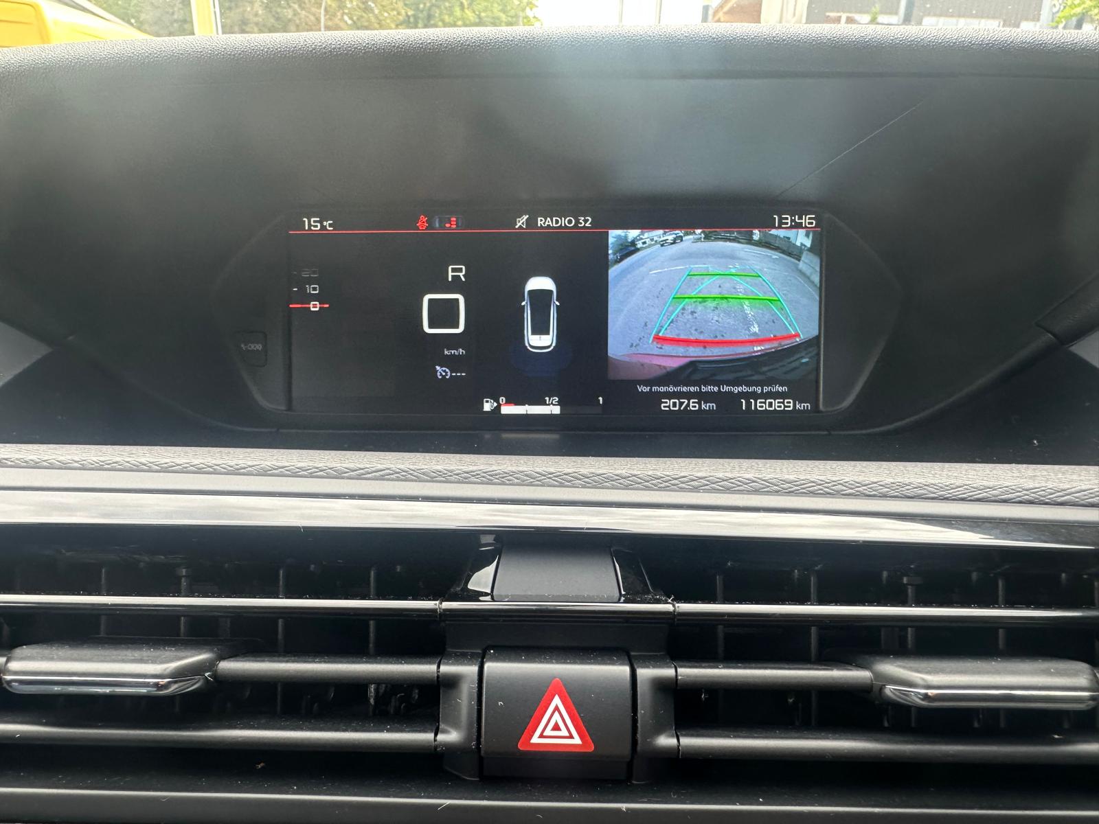CITROEN C4 Picasso 2.0 BlueHDi Feel Edition EAT6-image-13