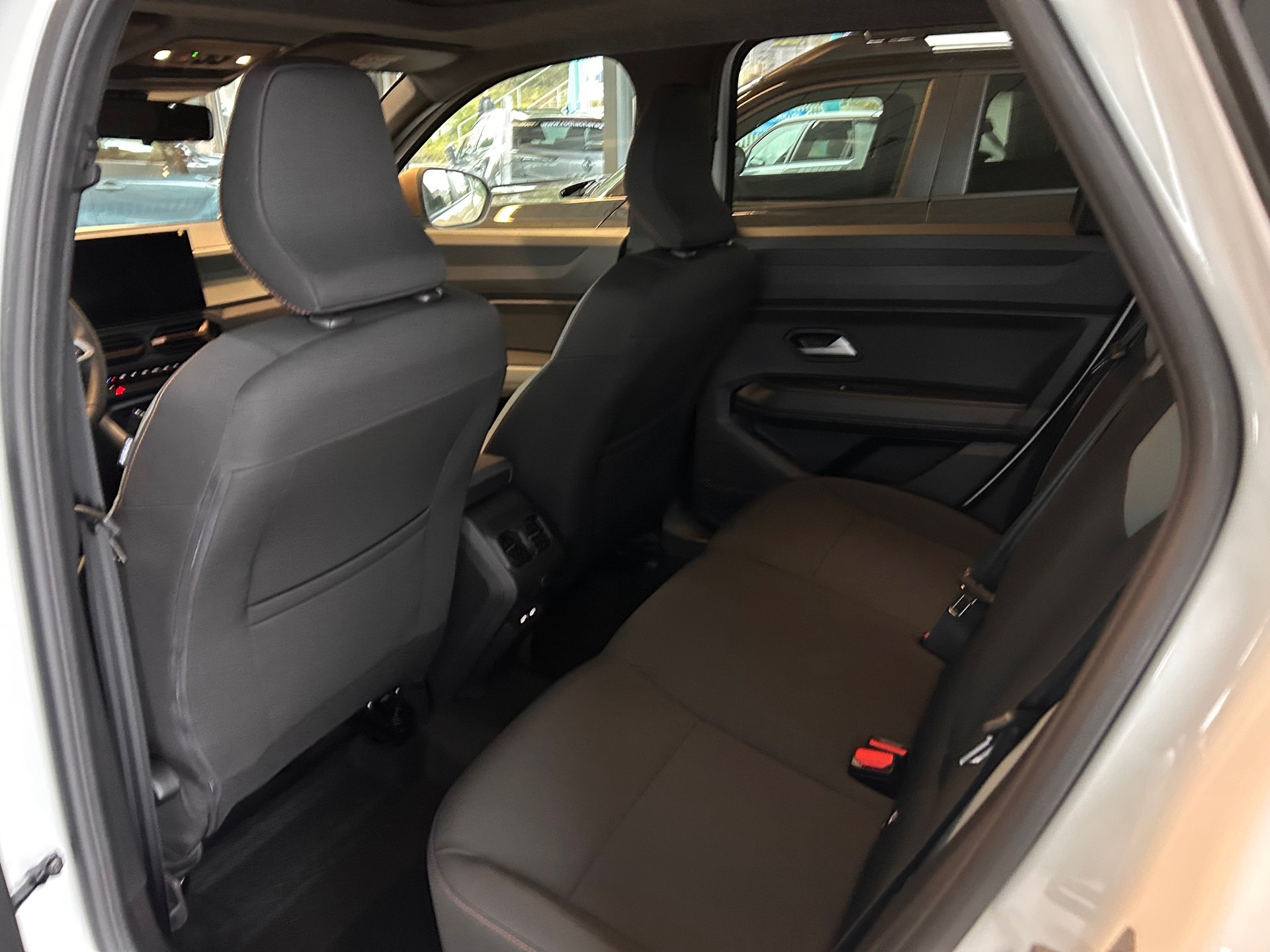 DACIA Bigster HEV 155 Extreme-image-4