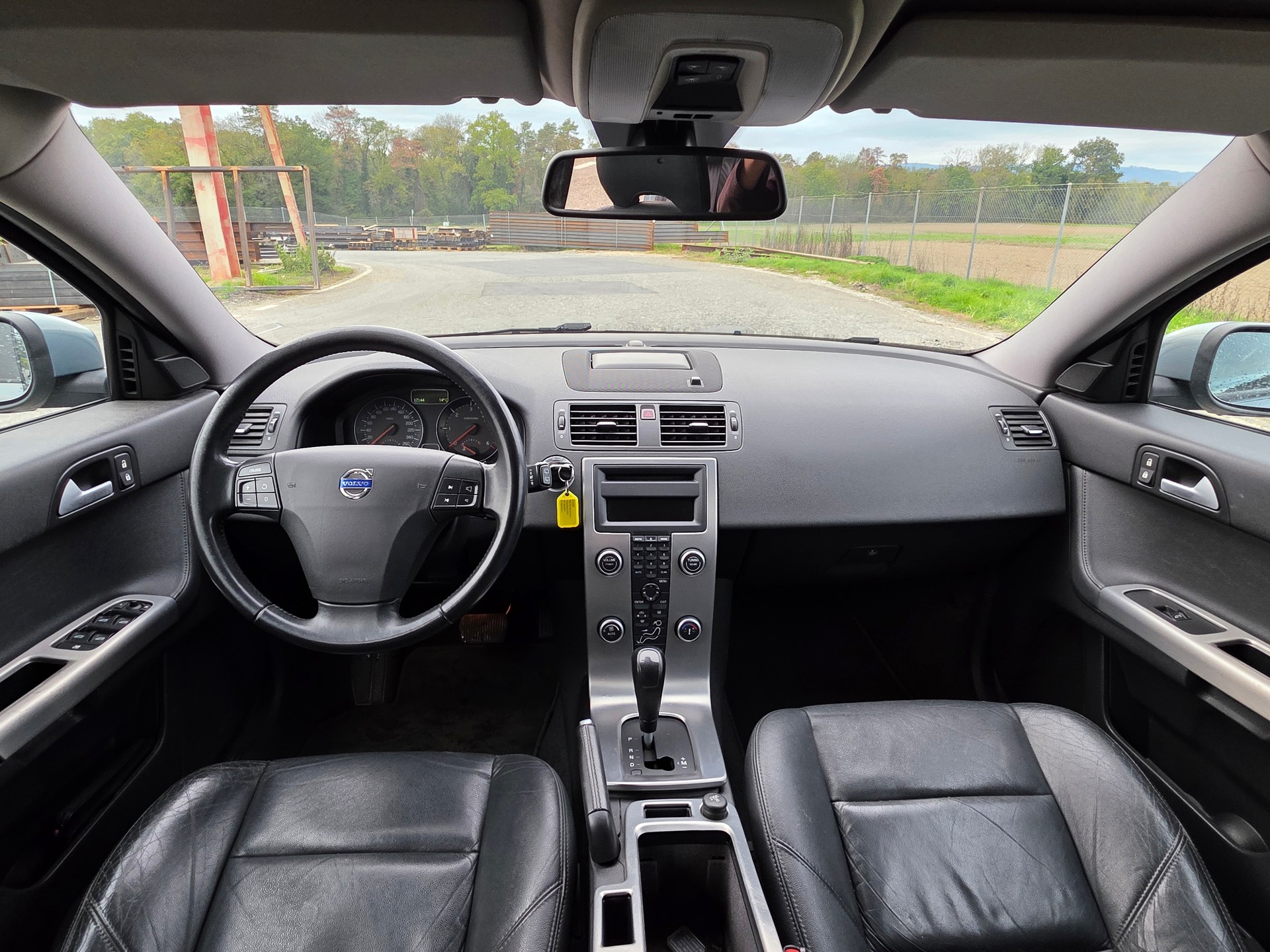 VOLVO V50 D5 Geartronic / Ab Mfk 03.2026 / Winterauto-image-10