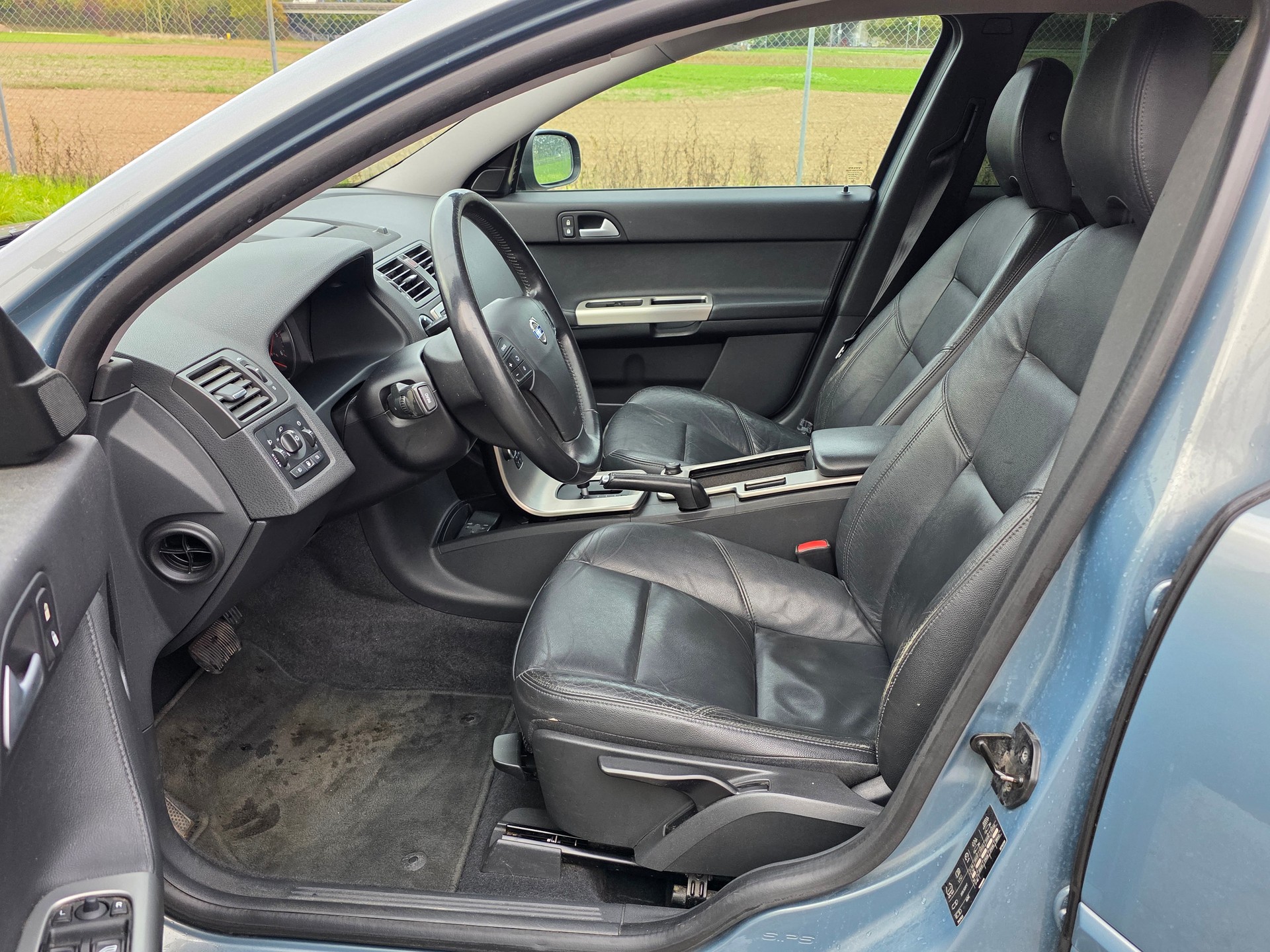 VOLVO V50 D5 Geartronic / Ab Mfk 03.2026 / Winterauto-image-6