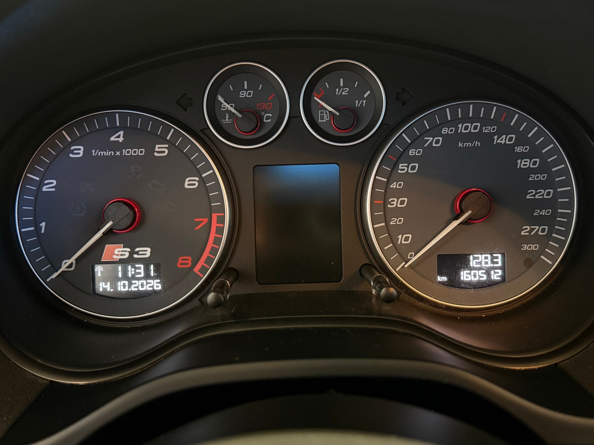 AUDI S3 Sportback 2.0 TFSI quattro-image-11