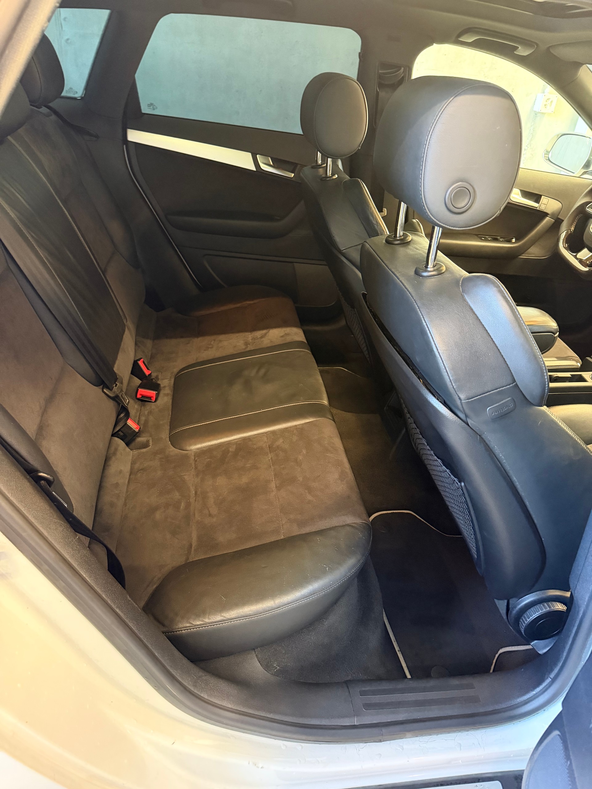AUDI S3 Sportback 2.0 TFSI quattro-image-8