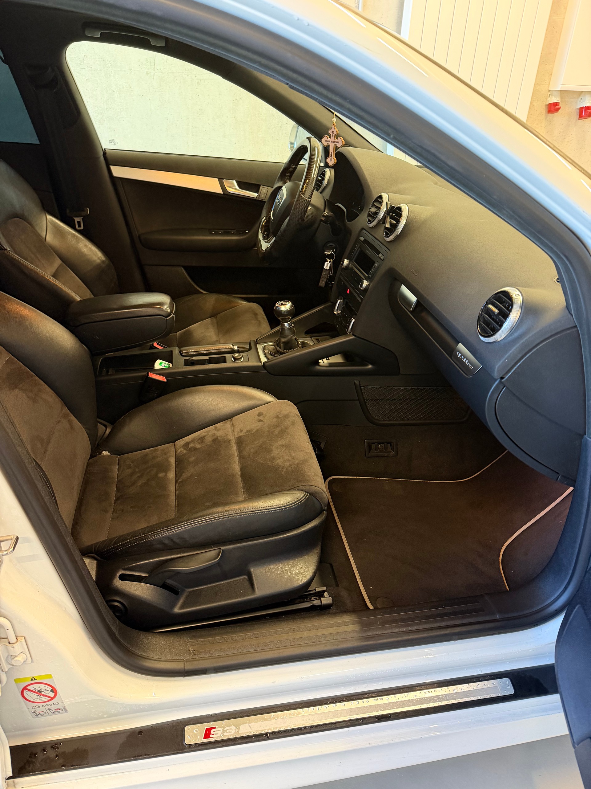 AUDI S3 Sportback 2.0 TFSI quattro-image-5