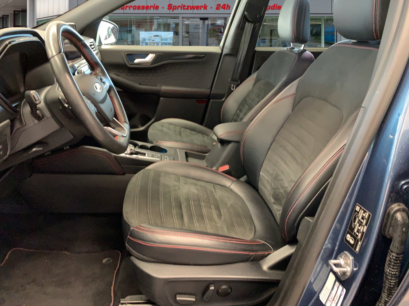 FORD Kuga 2.0 EcoBlue ST-Line X 4x4-image-4
