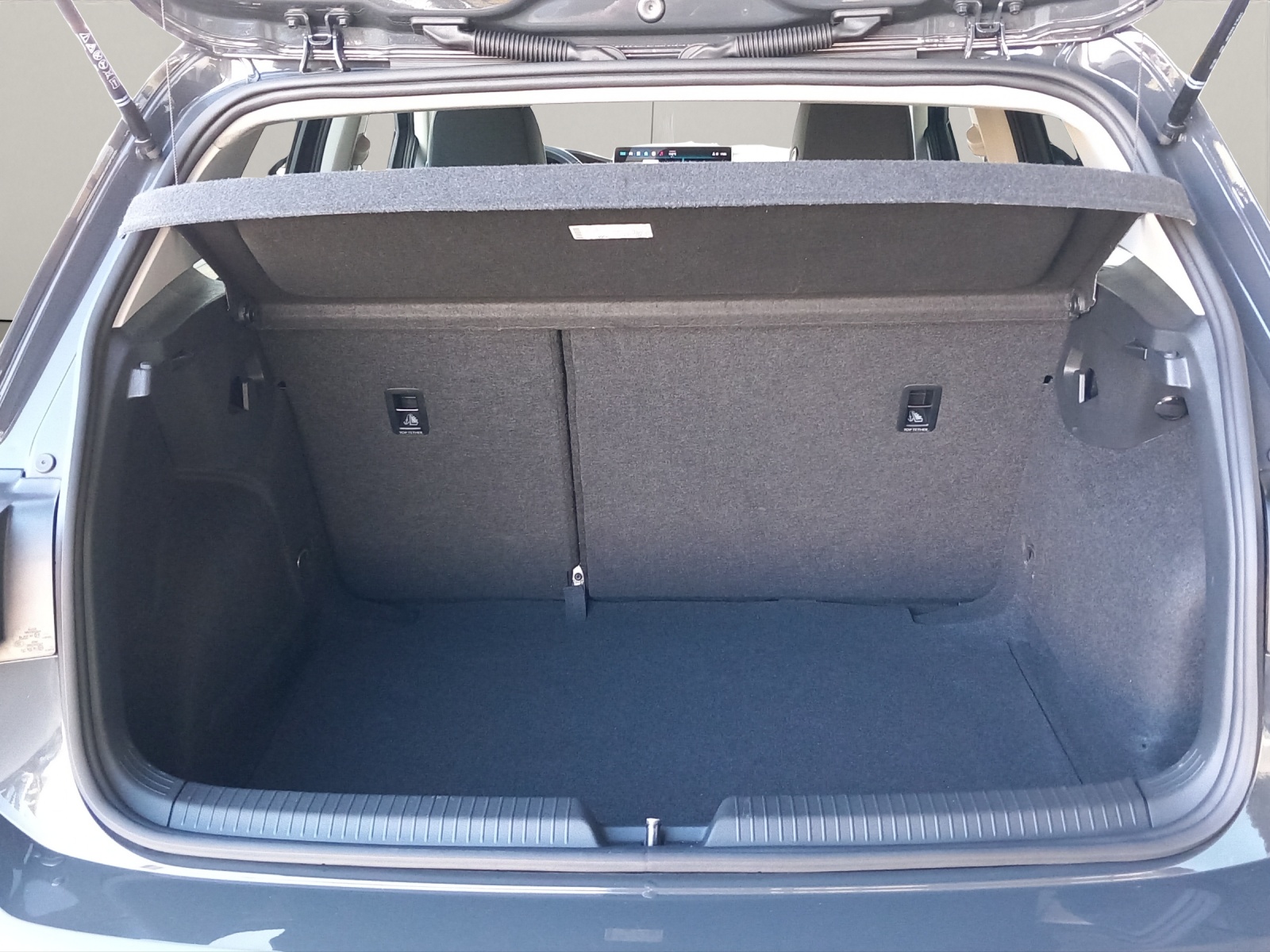 VW Golf VIII 1.5 eTSI DSG-image-10