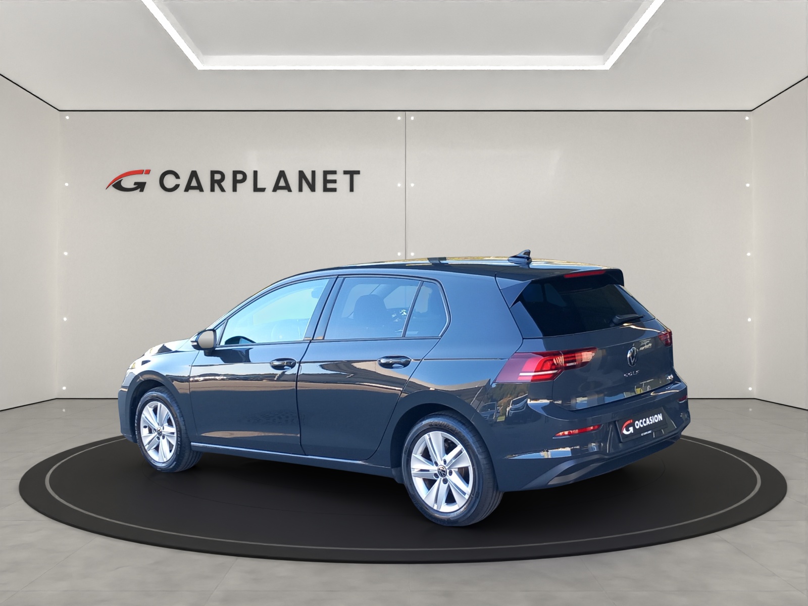 VW Golf VIII 1.5 eTSI DSG-image-2
