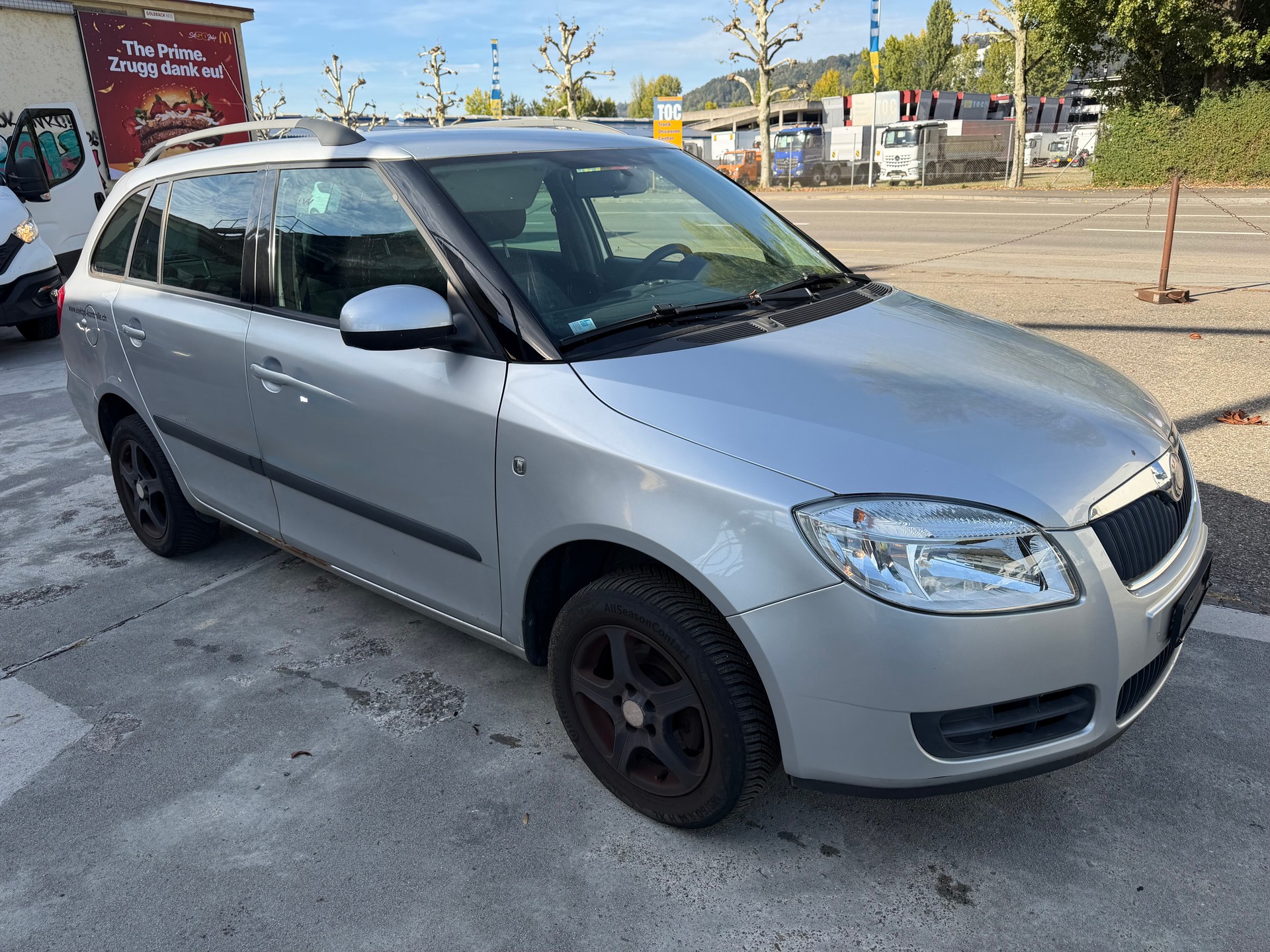 SKODA Fabia 1.6 Ambiente-image-0