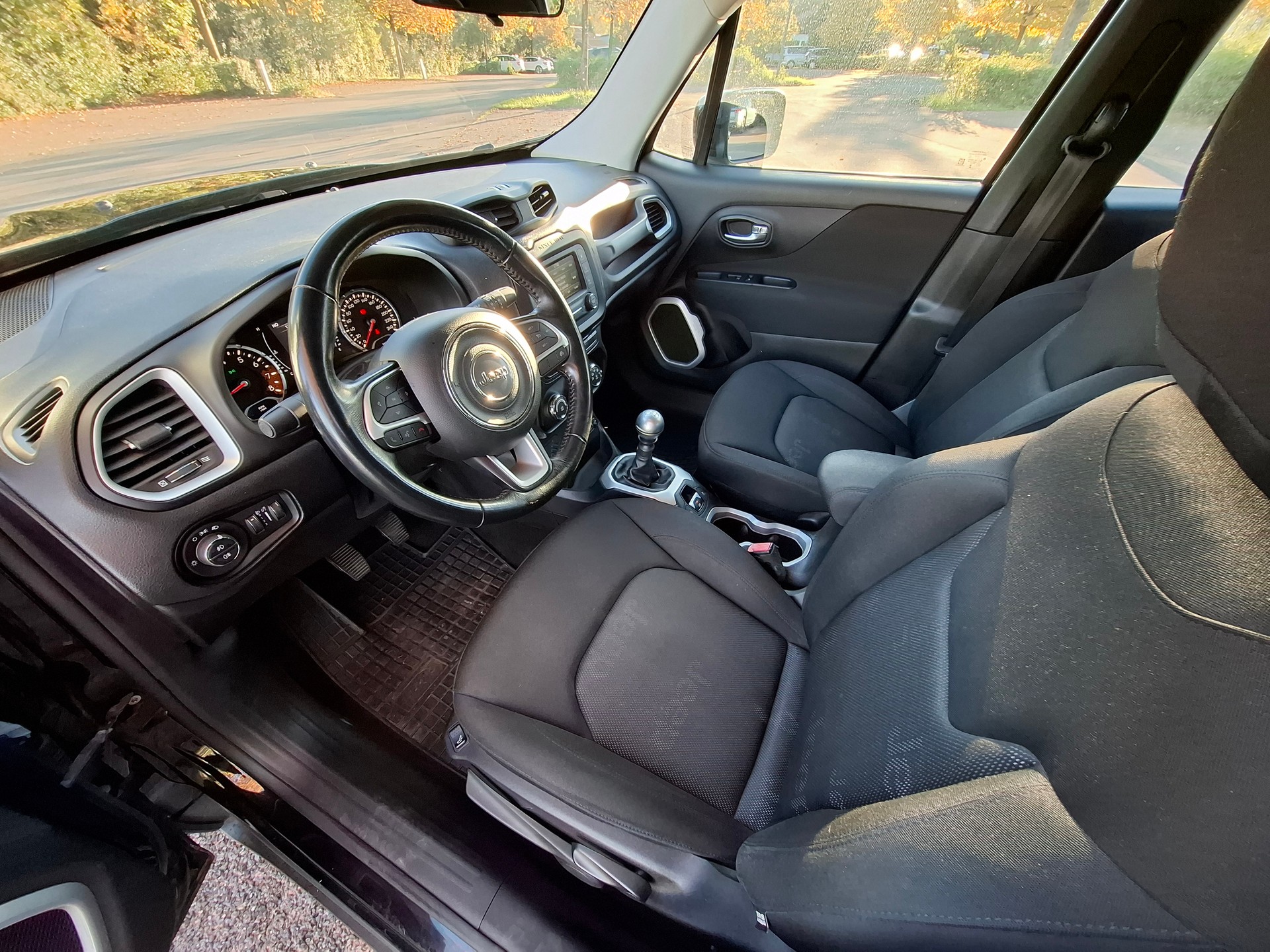 JEEP Renegade 1.4 Turbo Street Edition-image-10