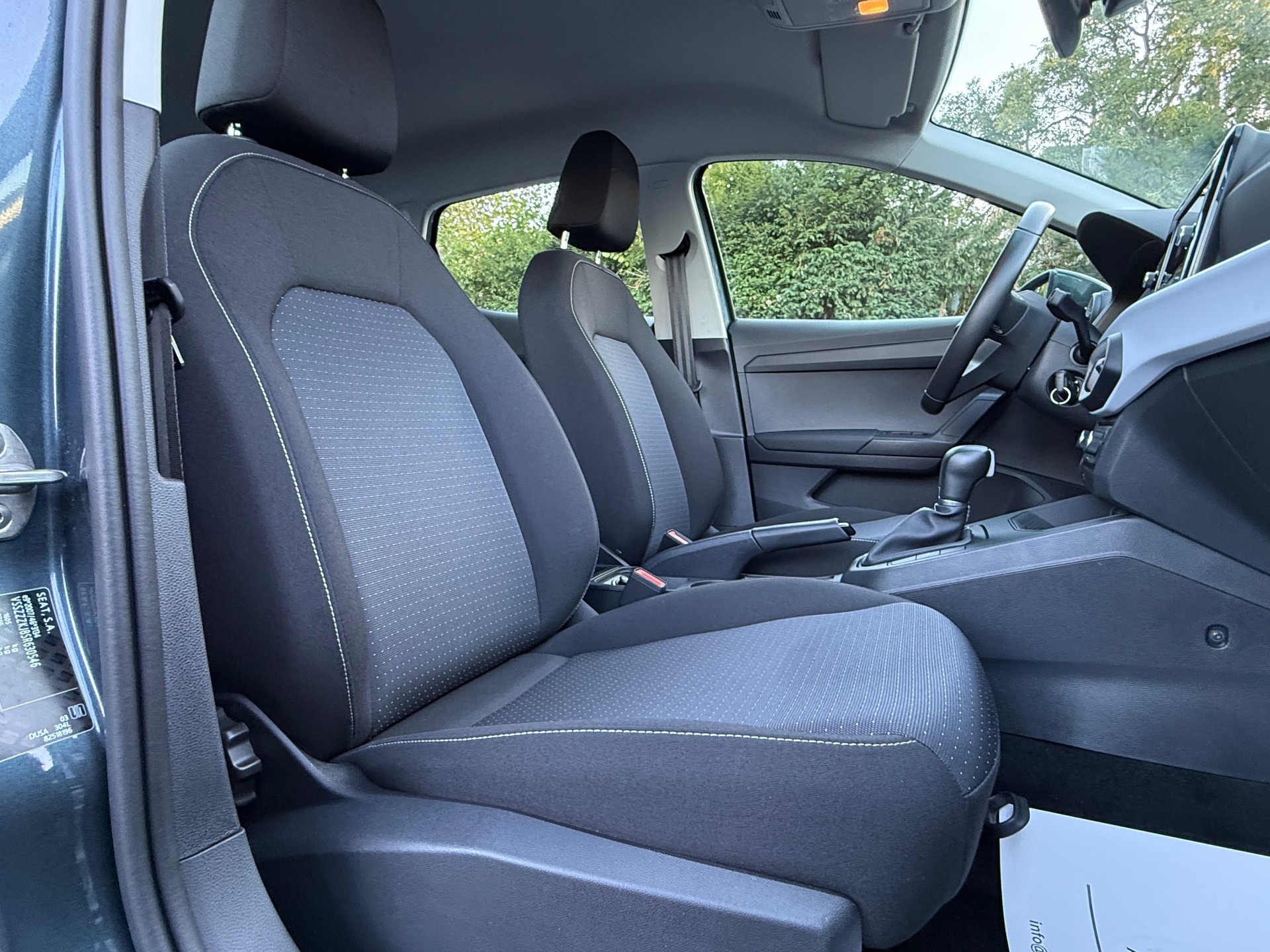 SEAT Ibiza 1.0 EcoTSI Move DSG Magnetic Grey metallic-image-11
