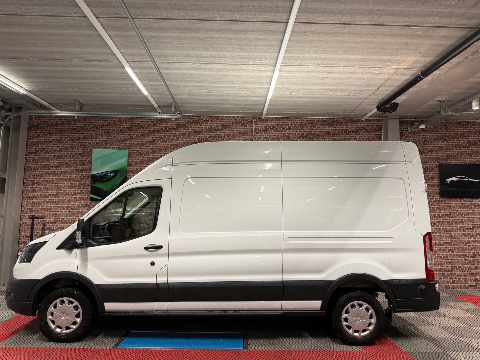 FORD E-Transit Van 350 L3 H3 Trend RWD 68kWh-image-1