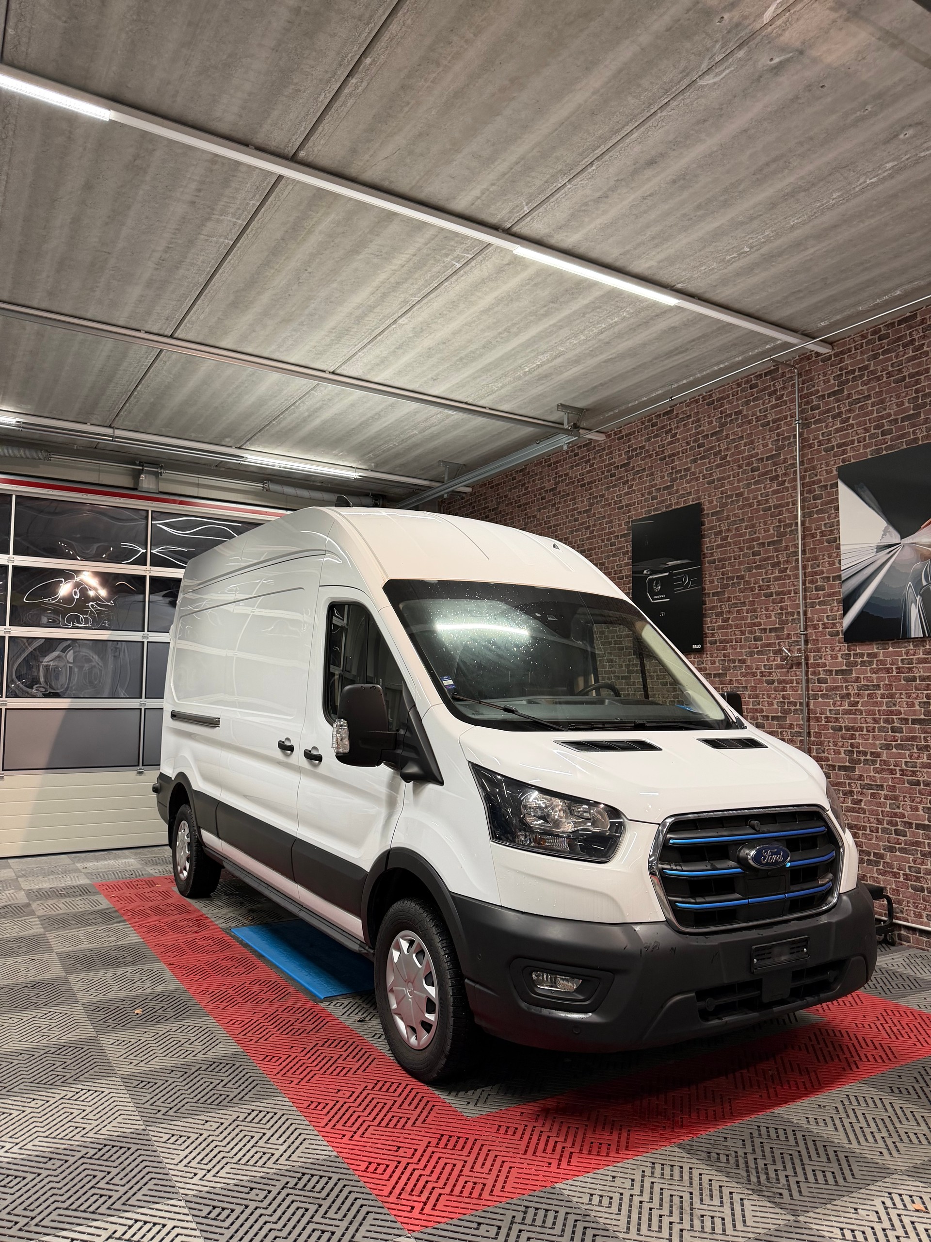 FORD E-Transit Van 350 L3 H3 Trend RWD 68kWh-image-7