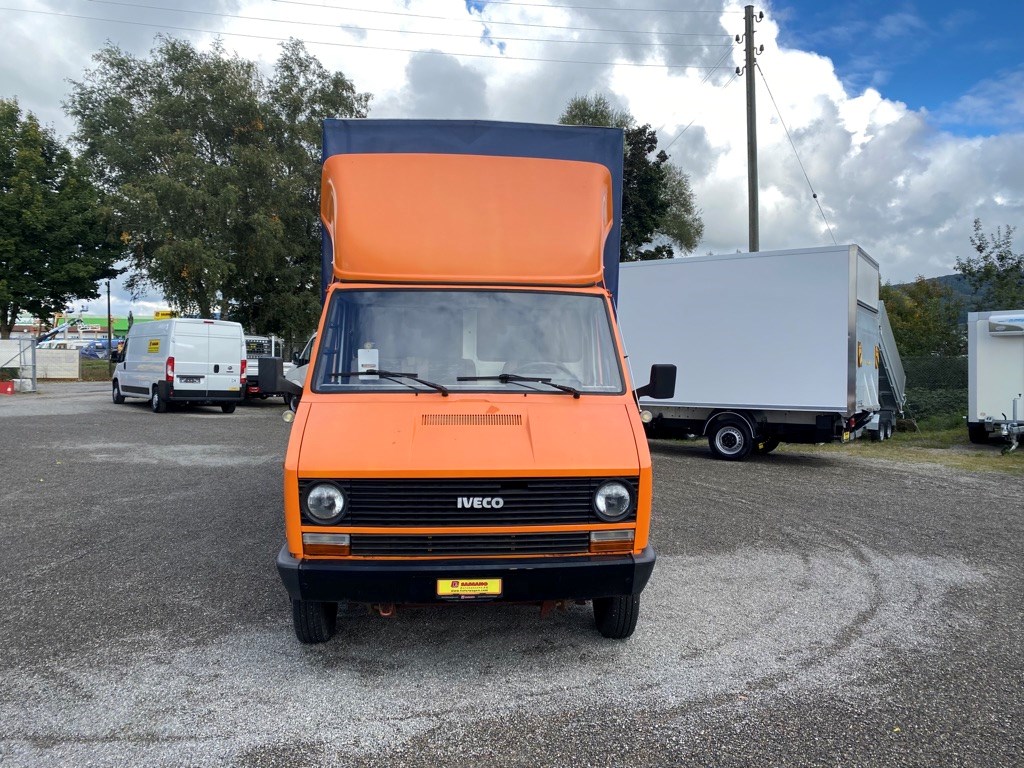 IVECO DAILY Blache / Hebebühne / Anhängerkupplung-image-1