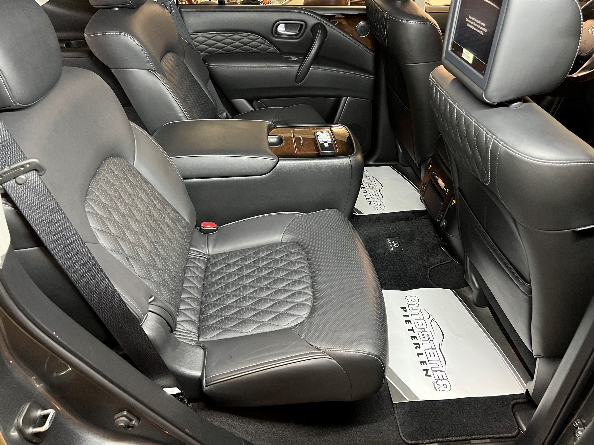 INFINITI CH GEPRÜFT !! QX-80 ALLRAD 7 PLÄTZER SUV. VOLL OPTIONEN. NUR 19`800 KM.LEASING 890.--image-23