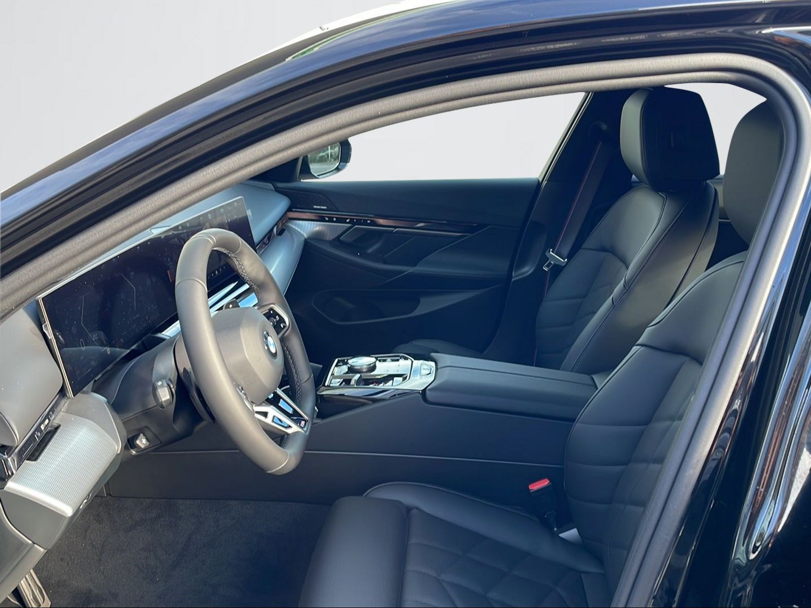 BMW 520d xDrive 48V M Sport Pro Steptronic-image-6