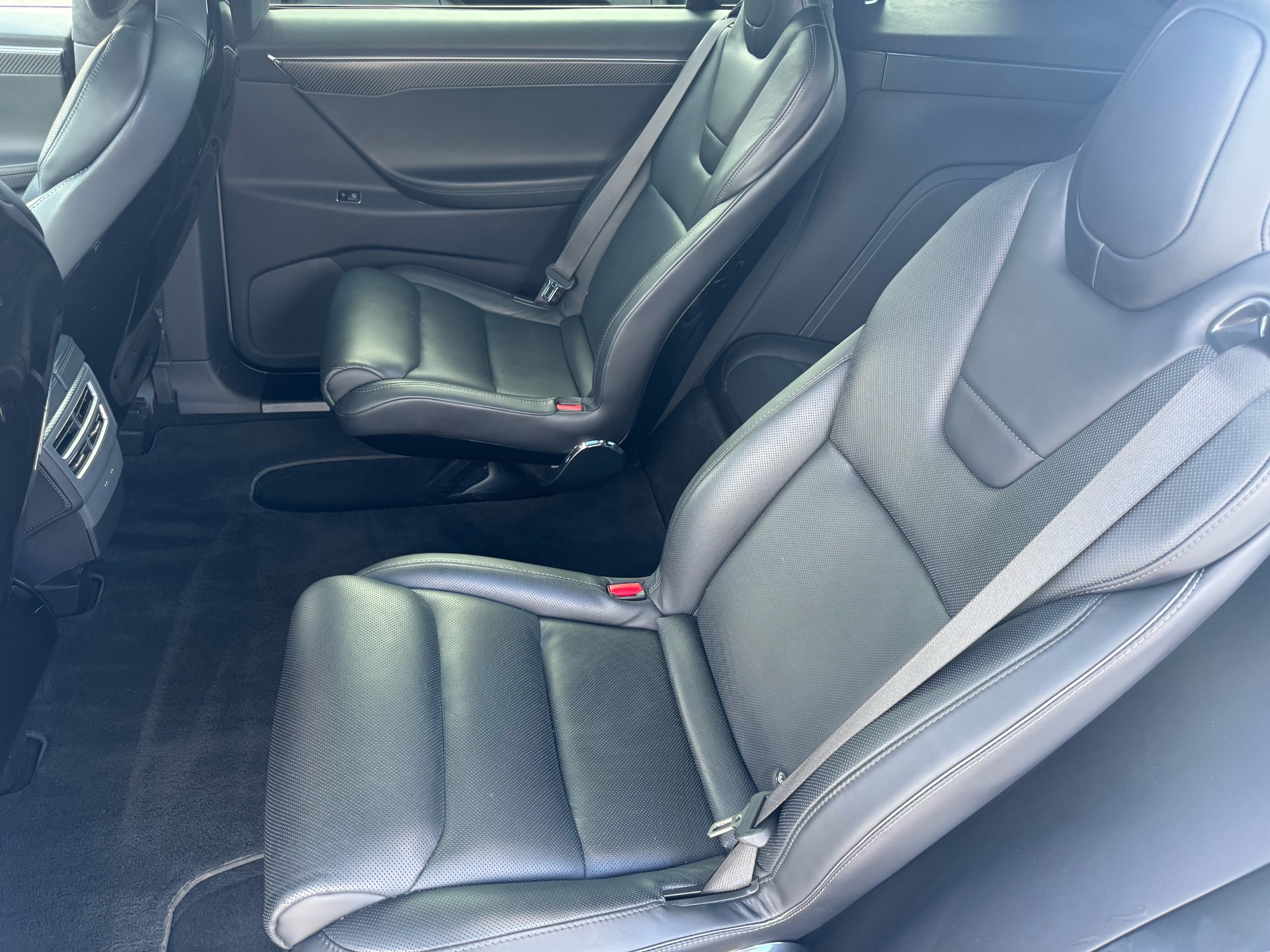 TESLA Model X 90 D-image-7