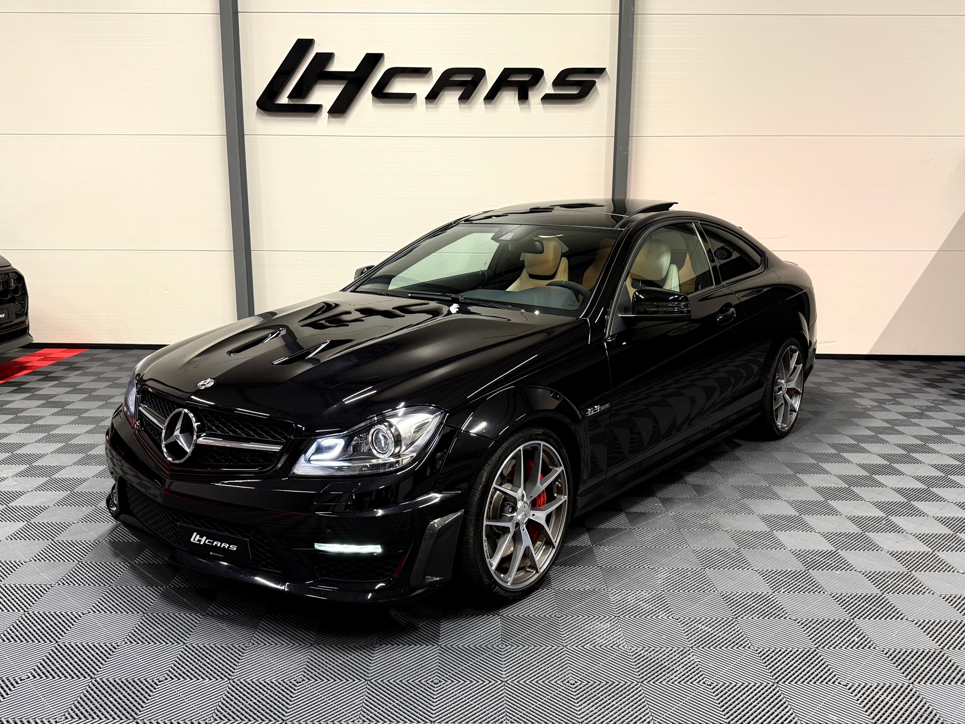 MERCEDES-BENZ C 63 Coupé AMG Edition 507 Speedshift MCT-image-0