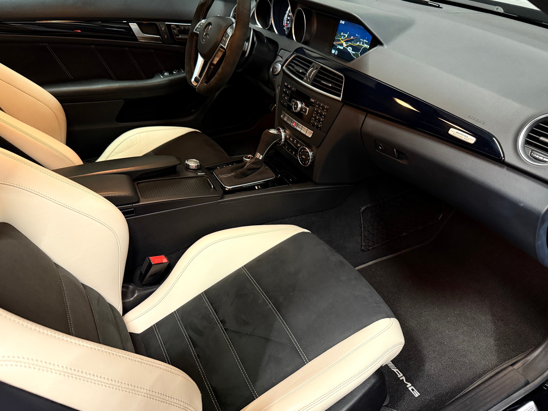 MERCEDES-BENZ C 63 Coupé AMG Edition 507 Speedshift MCT-image-8