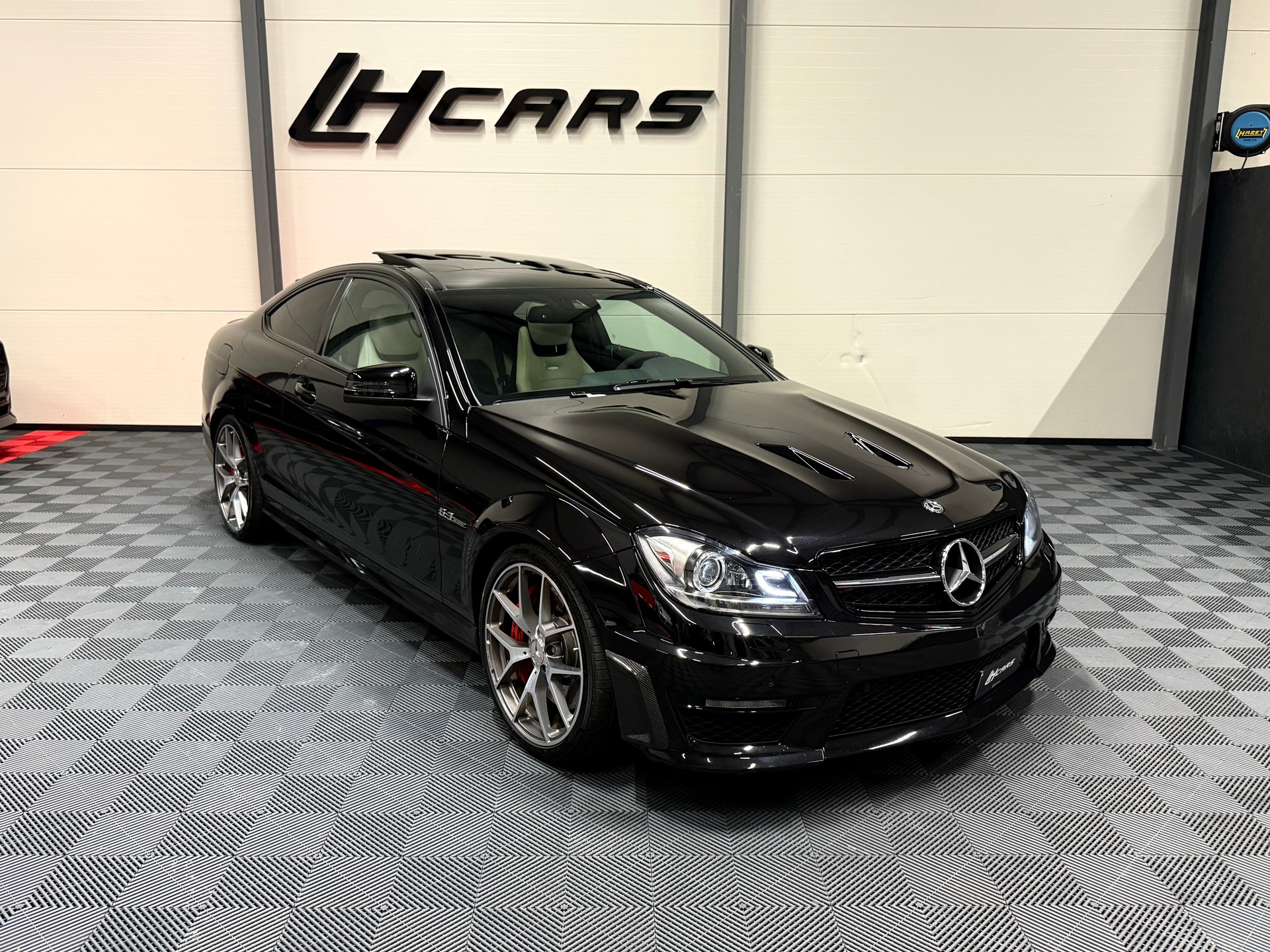 MERCEDES-BENZ C 63 Coupé AMG Edition 507 Speedshift MCT-image-5