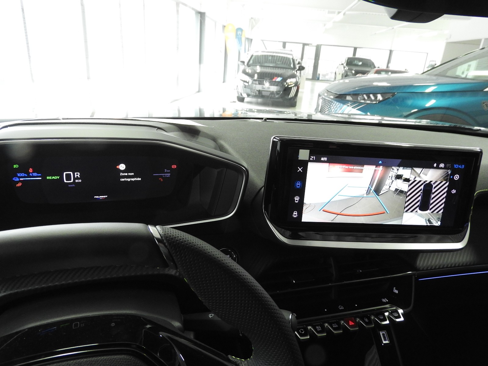 PEUGEOT 2008 156 e 54 kWh GT-image-8
