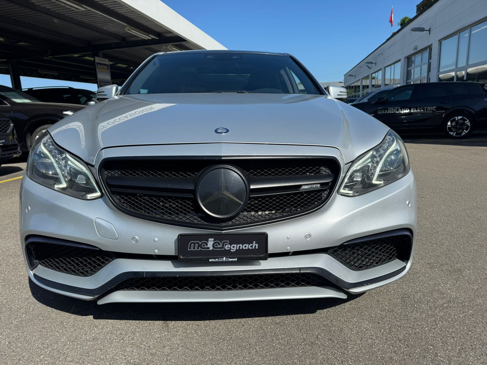 MERCEDES-BENZ E 63 AMG 4Matic Speedshift-image-2