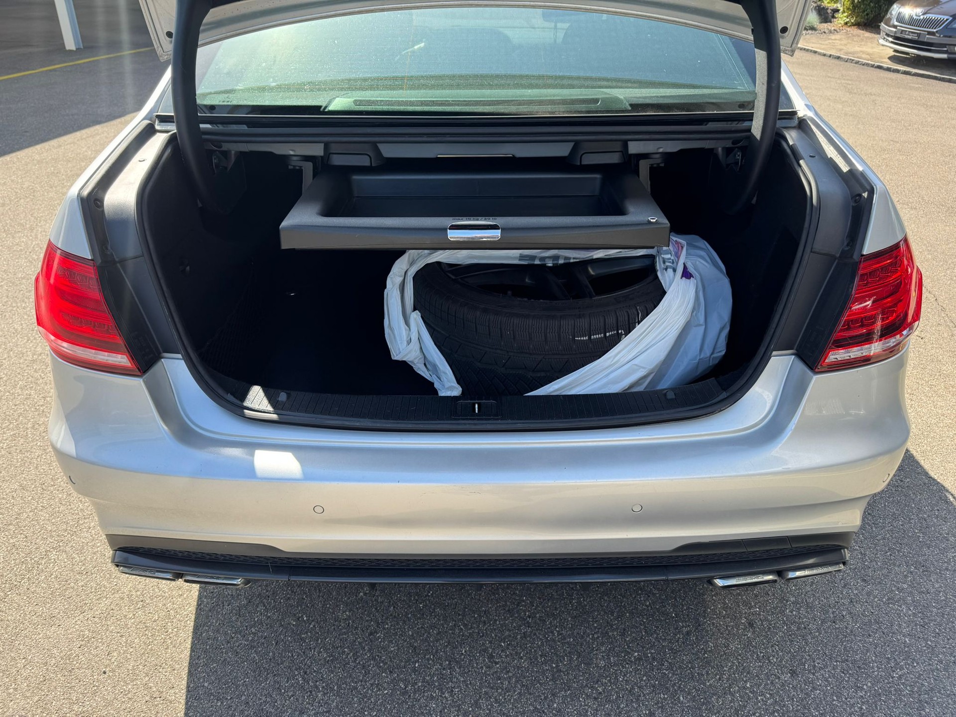 MERCEDES-BENZ E 63 AMG 4Matic Speedshift-image-8
