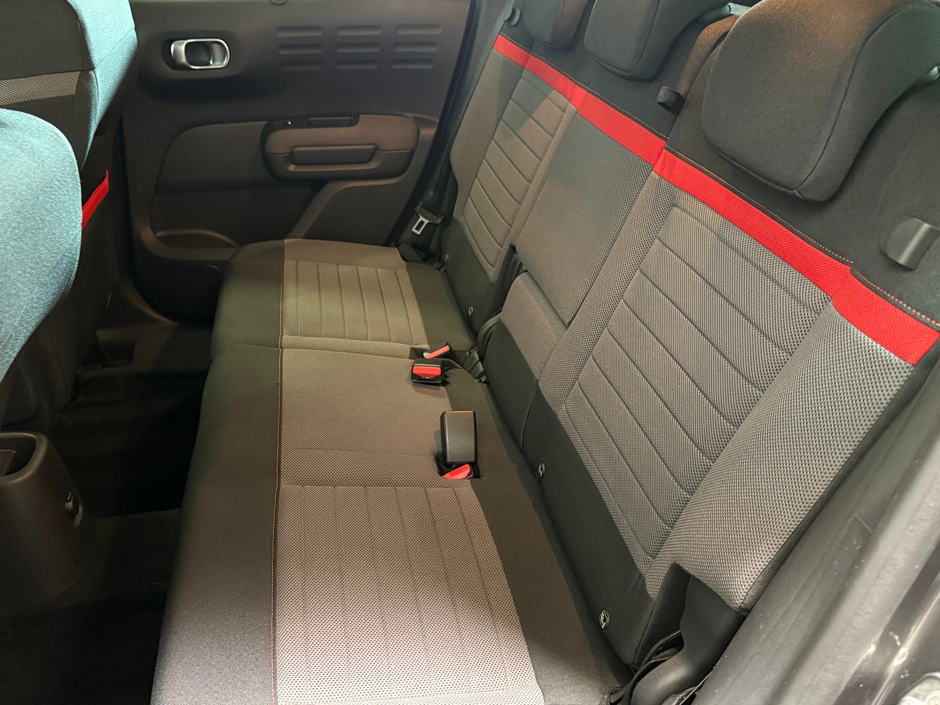 CITROEN C3 Aircross 1.2 PureTech 130 Shine-image-13
