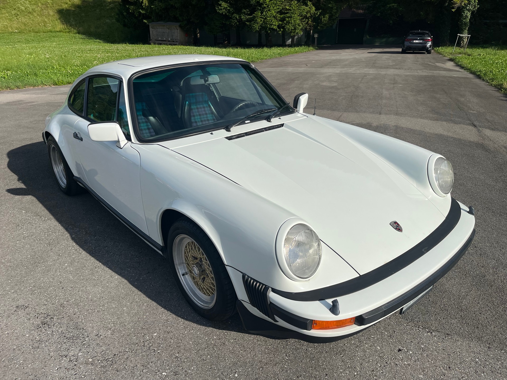 PORSCHE 911 SC 3.0-image-2
