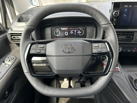 TOYOTA Proace City Van 1.2 ActiM-image-8