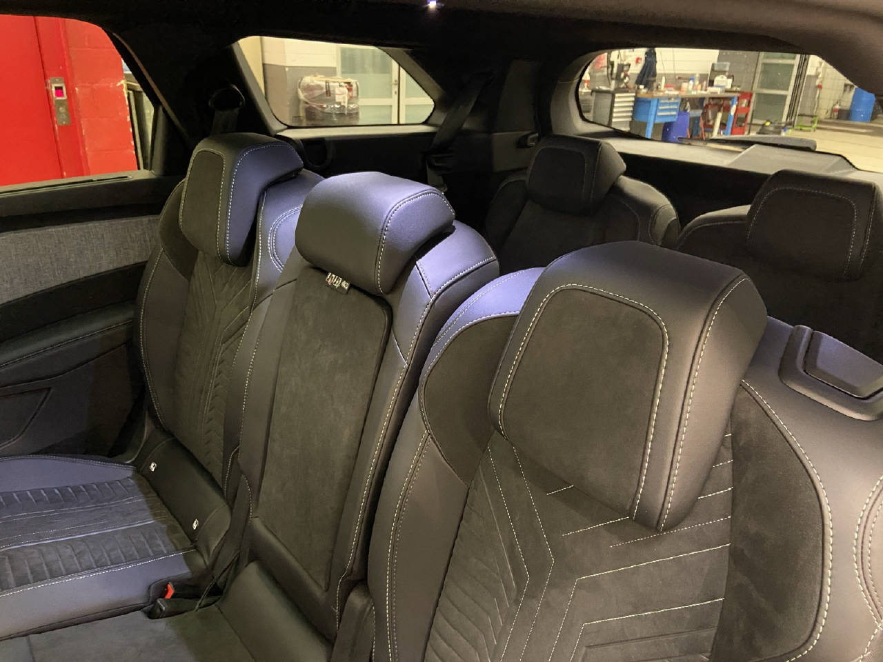 PEUGEOT 5008 1.6 PHEV GT-image-13