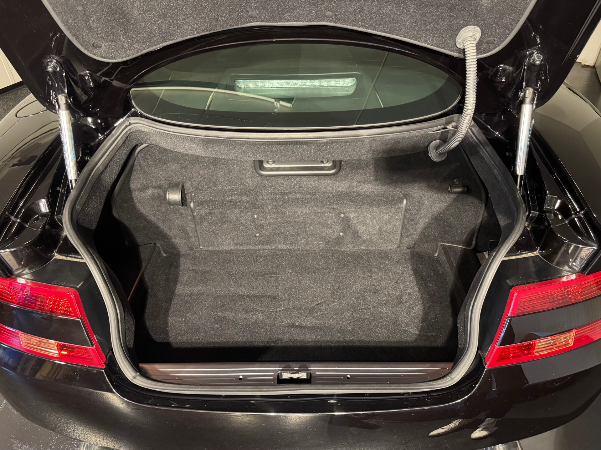ASTON MARTIN DB9 Touchtronic 2-image-13