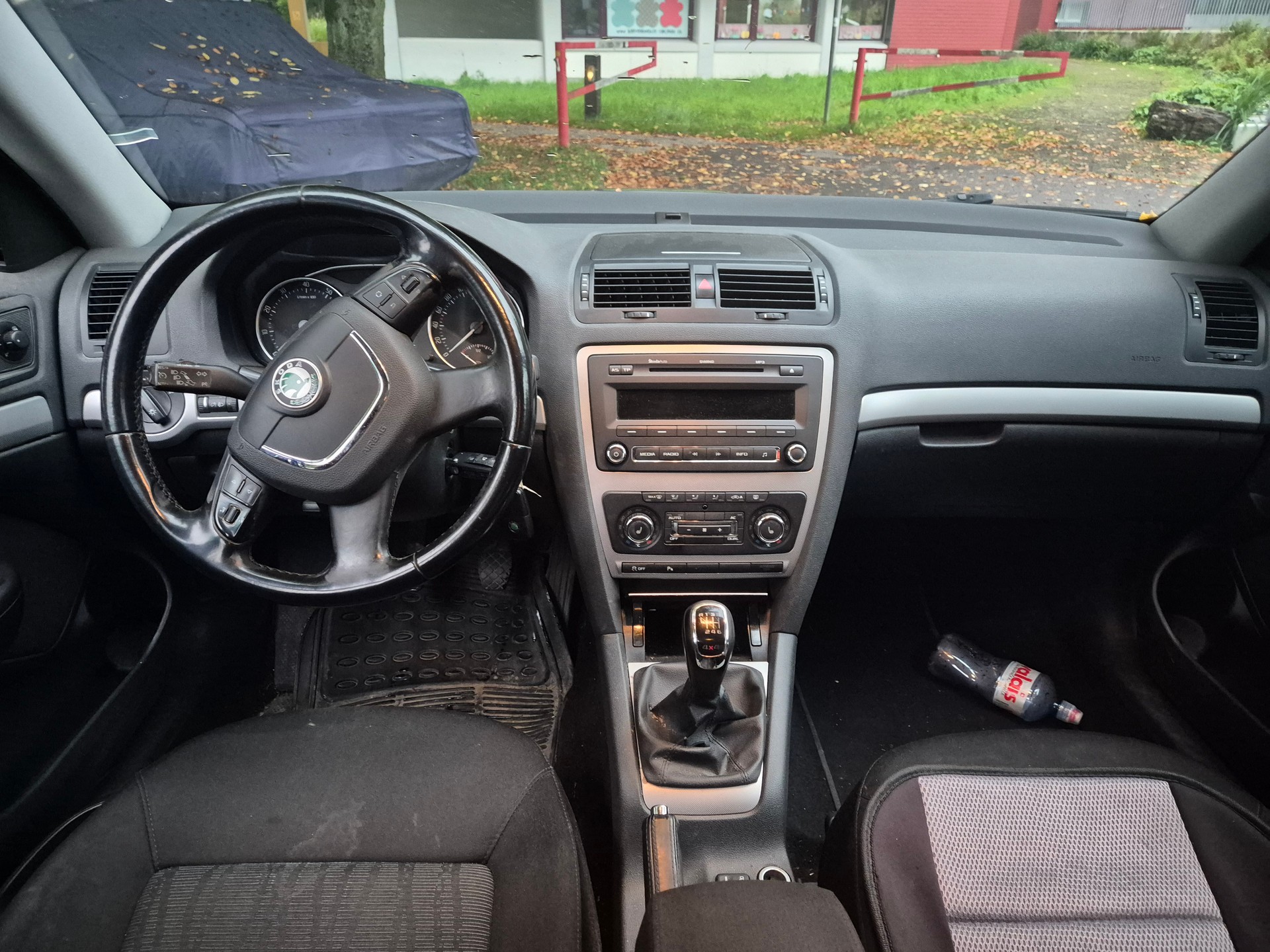 SKODA Octavia Combi 1.8 TSI Elegance 4x4-image-9