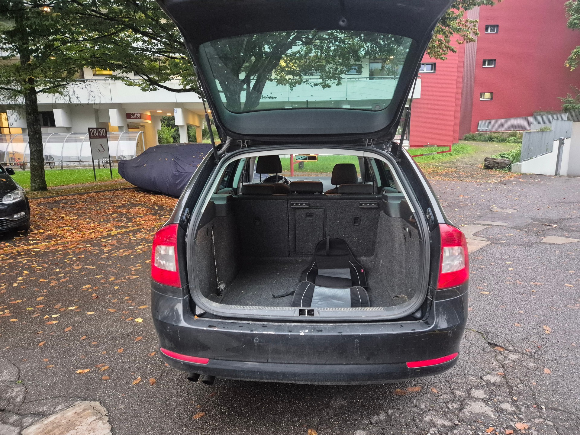 SKODA Octavia Combi 1.8 TSI Elegance 4x4-image-8