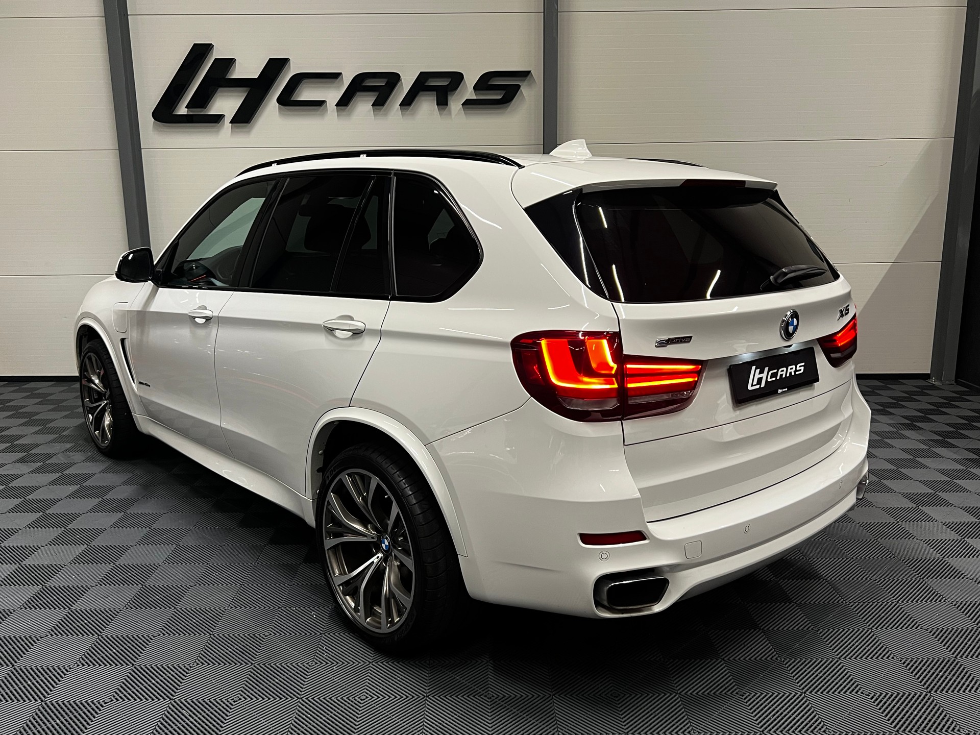BMW X5 40e xDrive paddles M-Sport-image-2