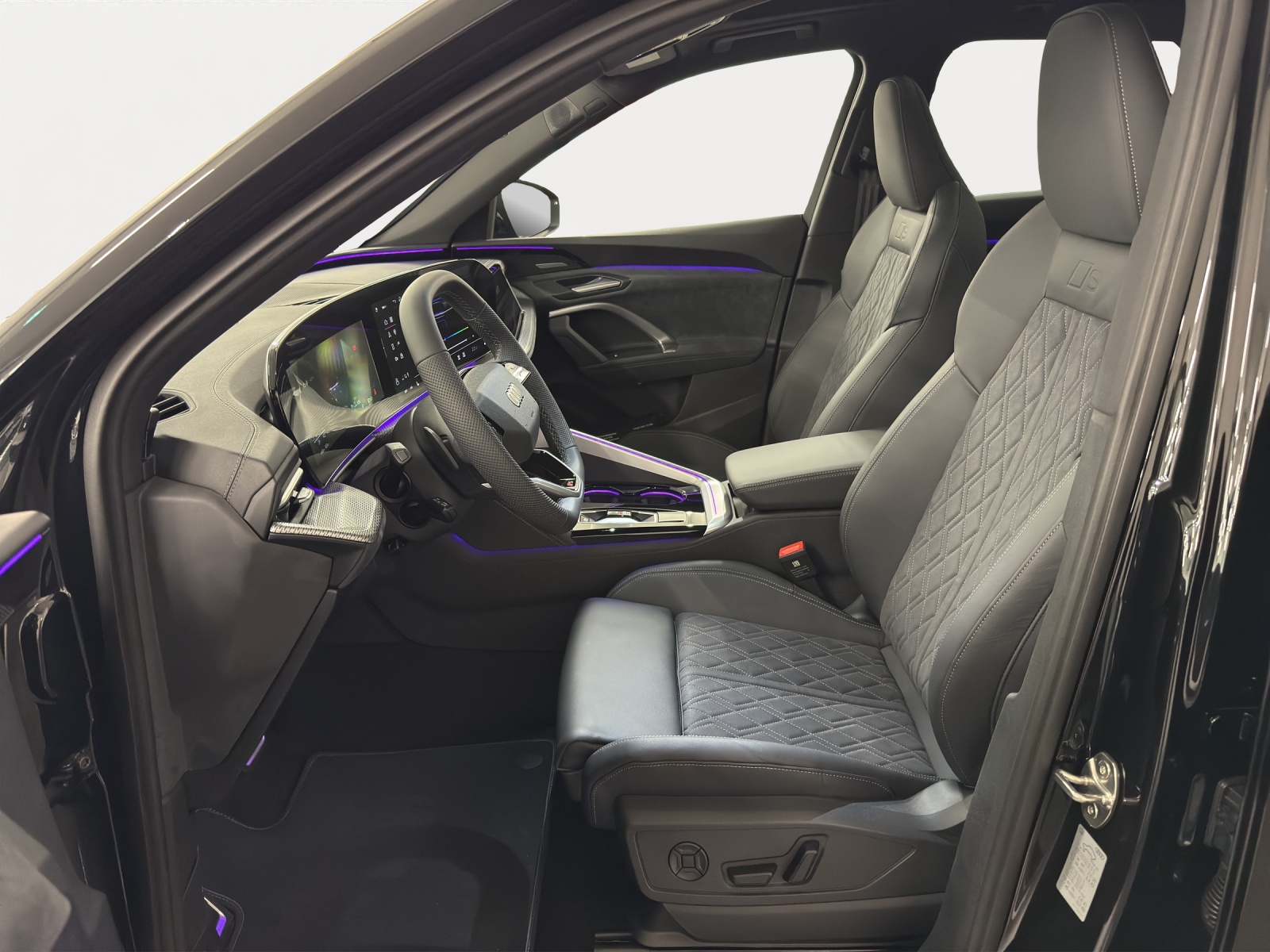 AUDI Q5 SUV e-hybrid 270 kW 367PS Quattro-image-4