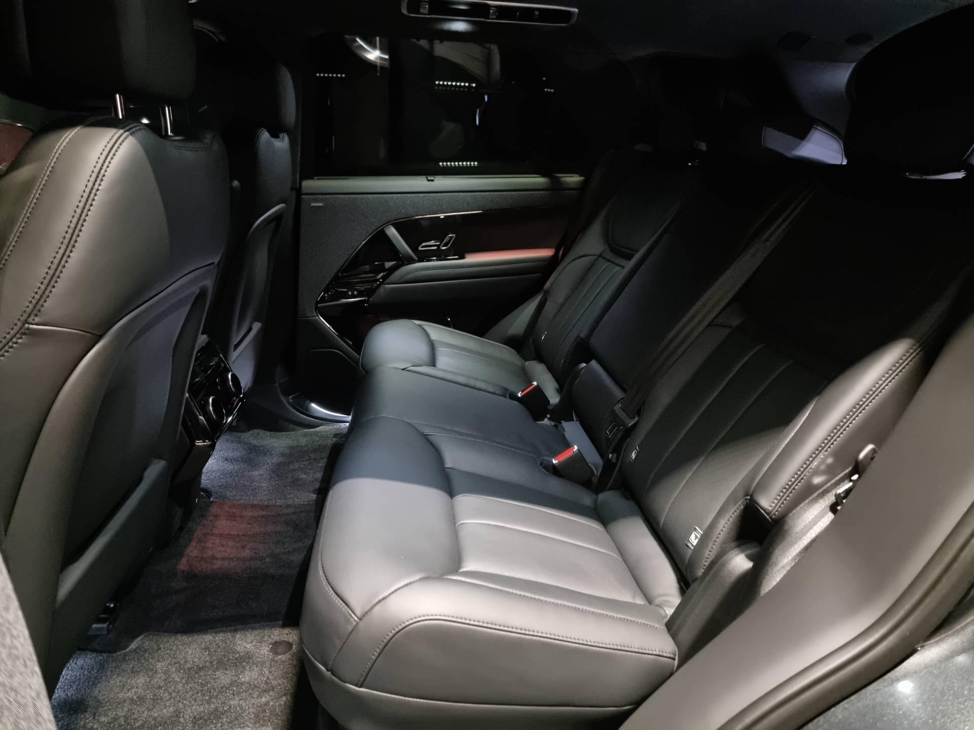 LAND ROVER Range Rover Sport 4.4 V8 Autobiography-showroom-element-3