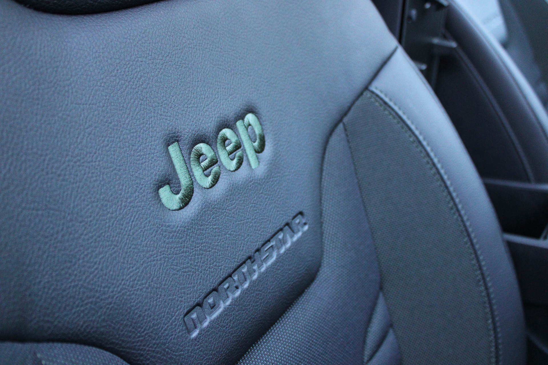 JEEP Compass 4x2 1.5 T MHEV North Star-image-13