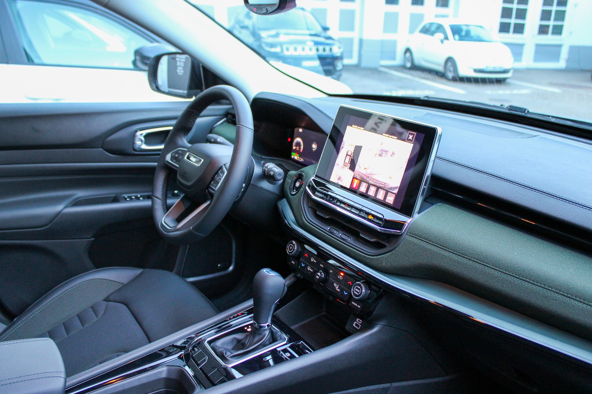 JEEP Compass 4x2 1.5 T MHEV North Star-image-12