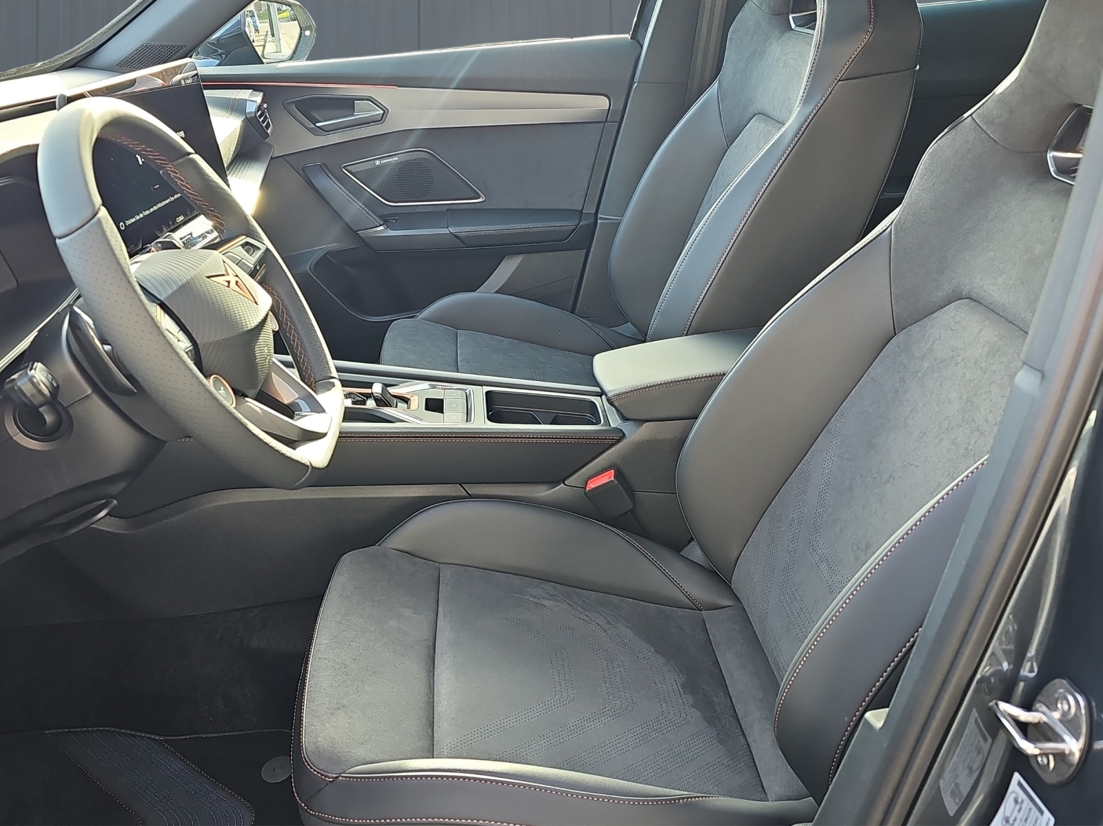 CUPRA Formentor 1.5 TSI DSG-image-6