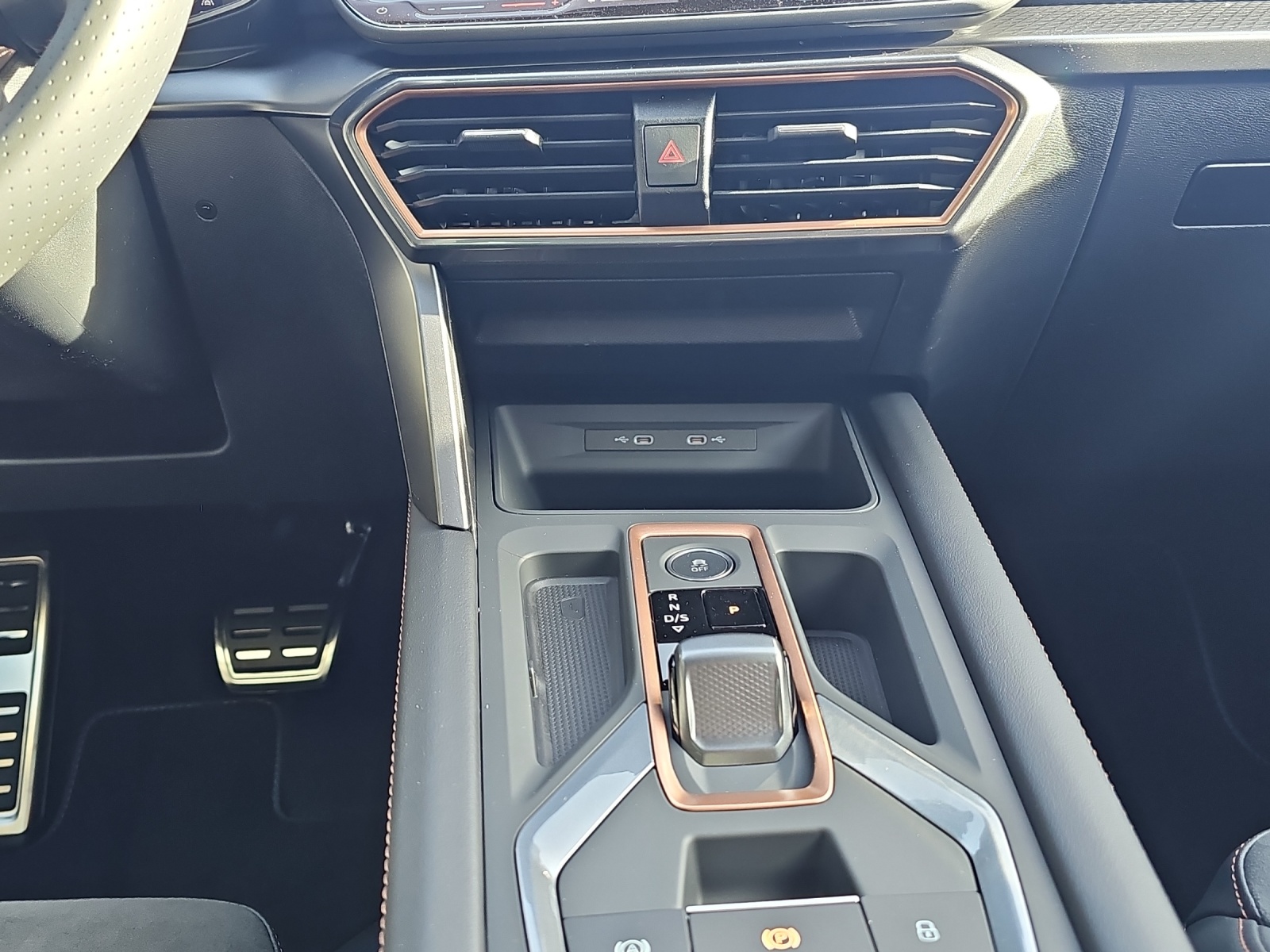 CUPRA Formentor 1.5 TSI DSG-image-8