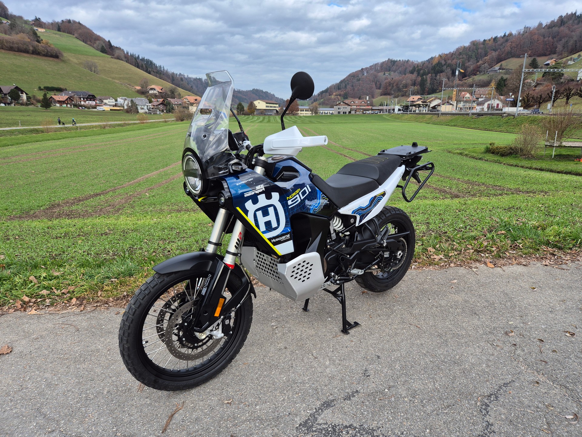 HUSQVARNA Norden 901 Expedition-image-1