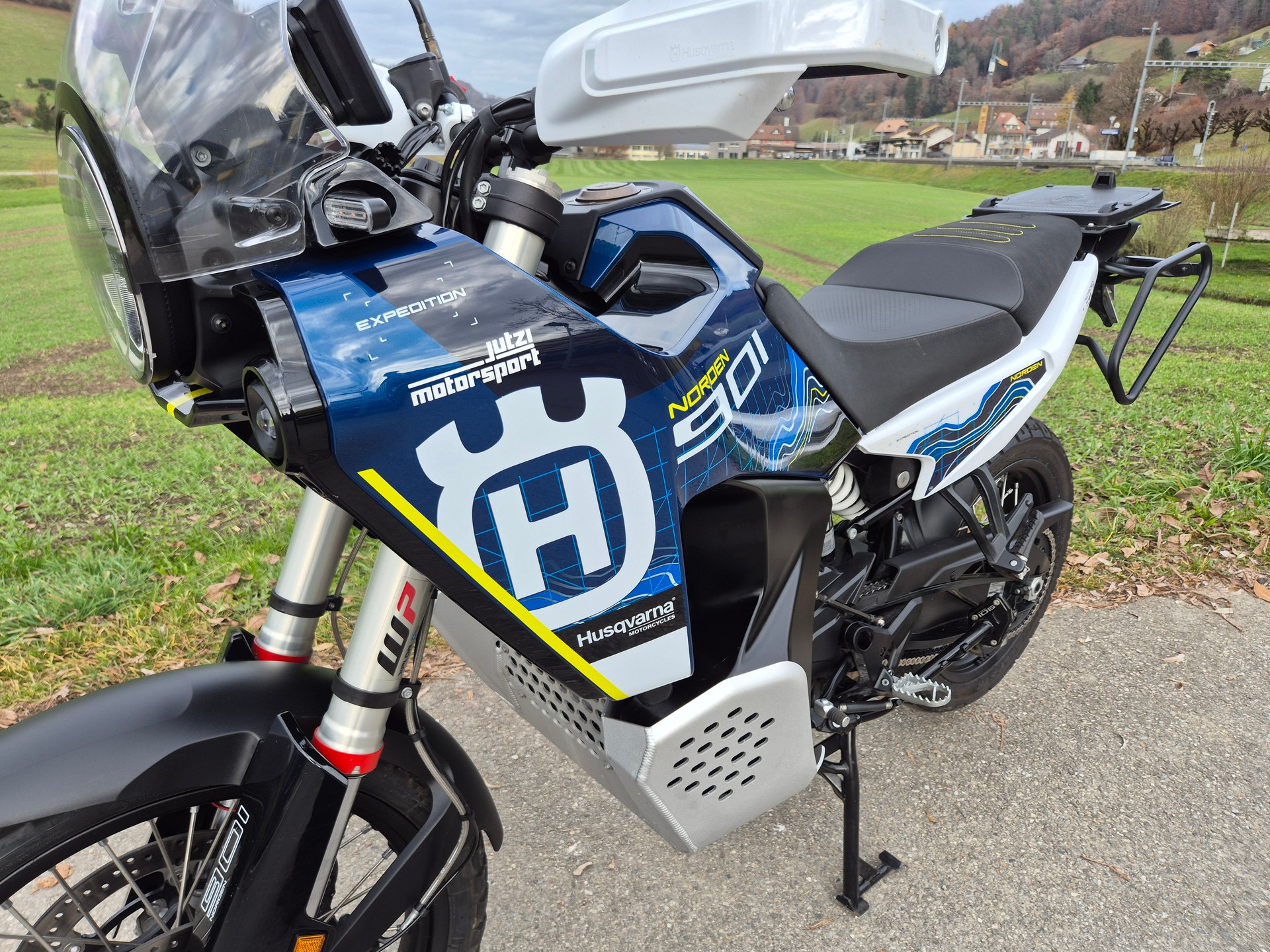 HUSQVARNA Norden 901 Expedition-image-3