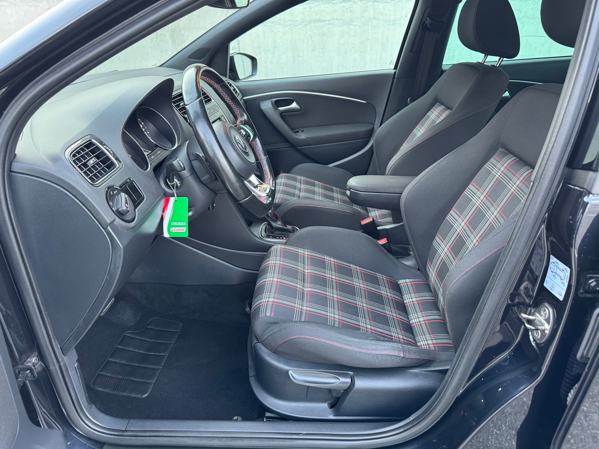 VW Polo 1.8 TSI GTI DSG-image-8
