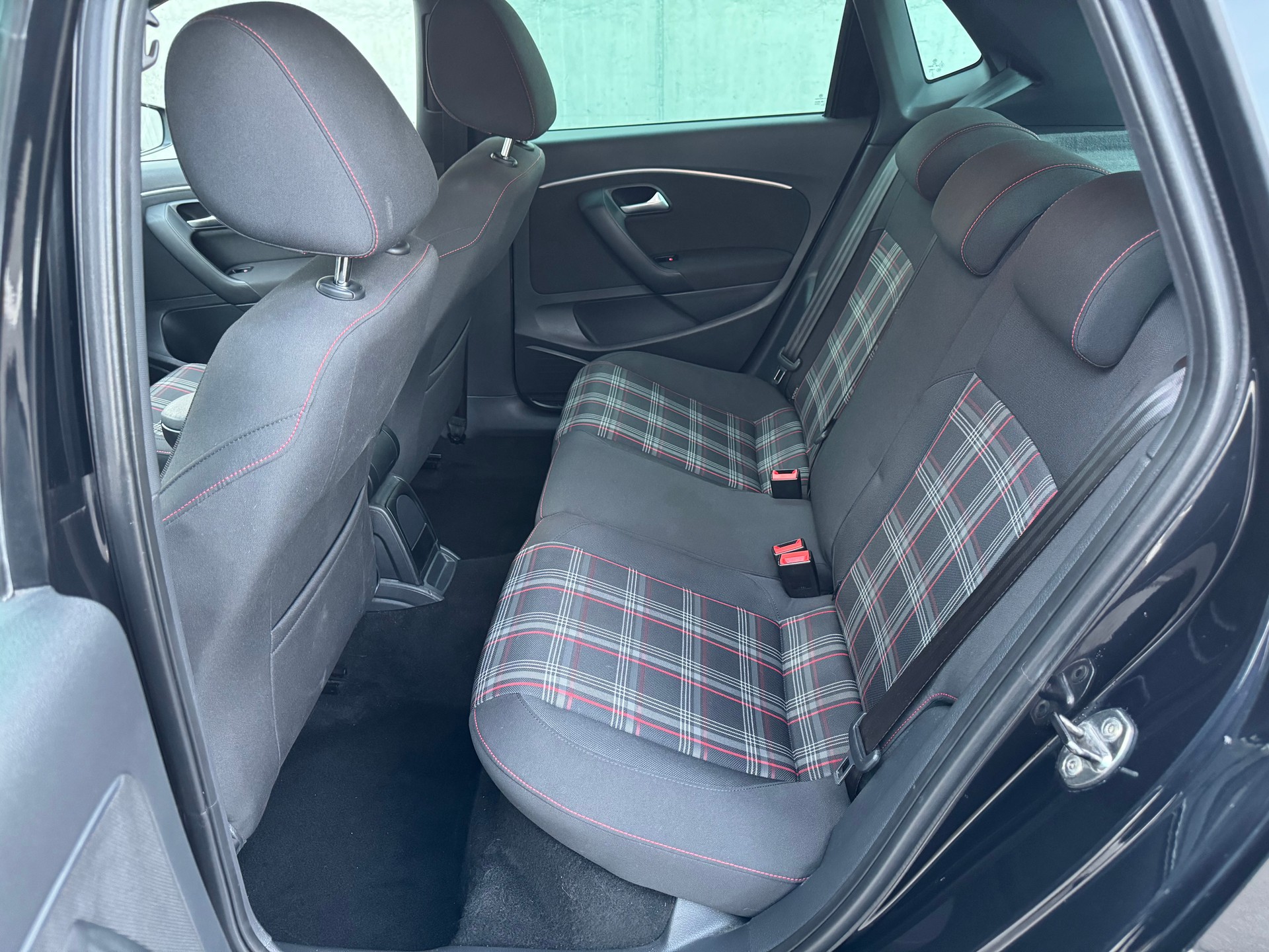 VW Polo 1.8 TSI GTI DSG-image-13