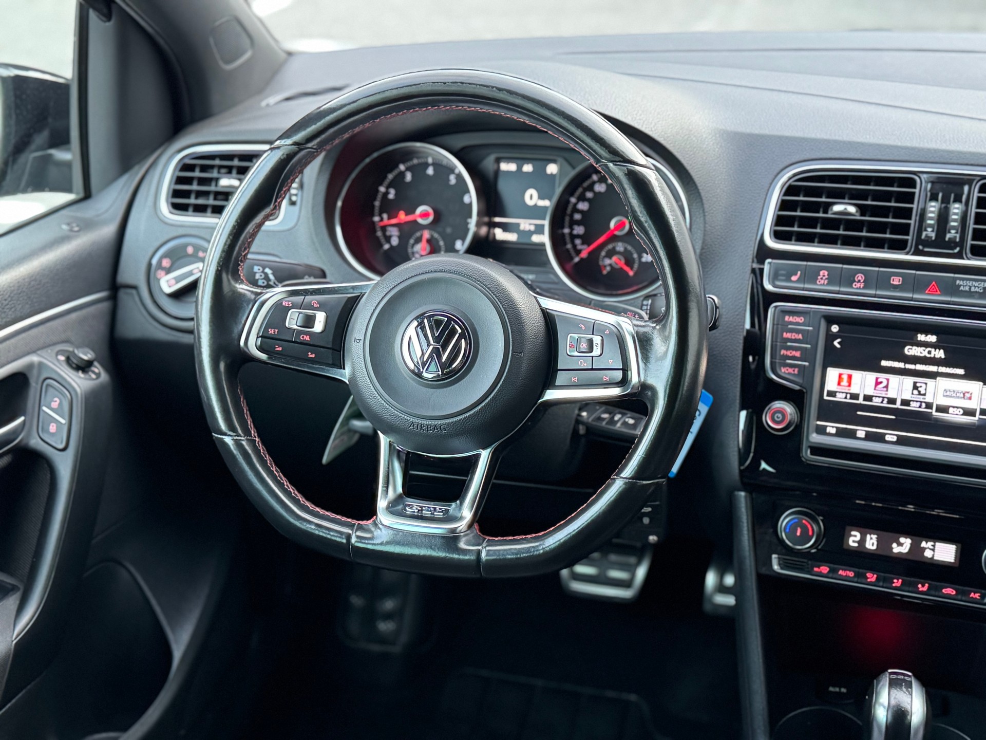 VW Polo 1.8 TSI GTI DSG-image-15