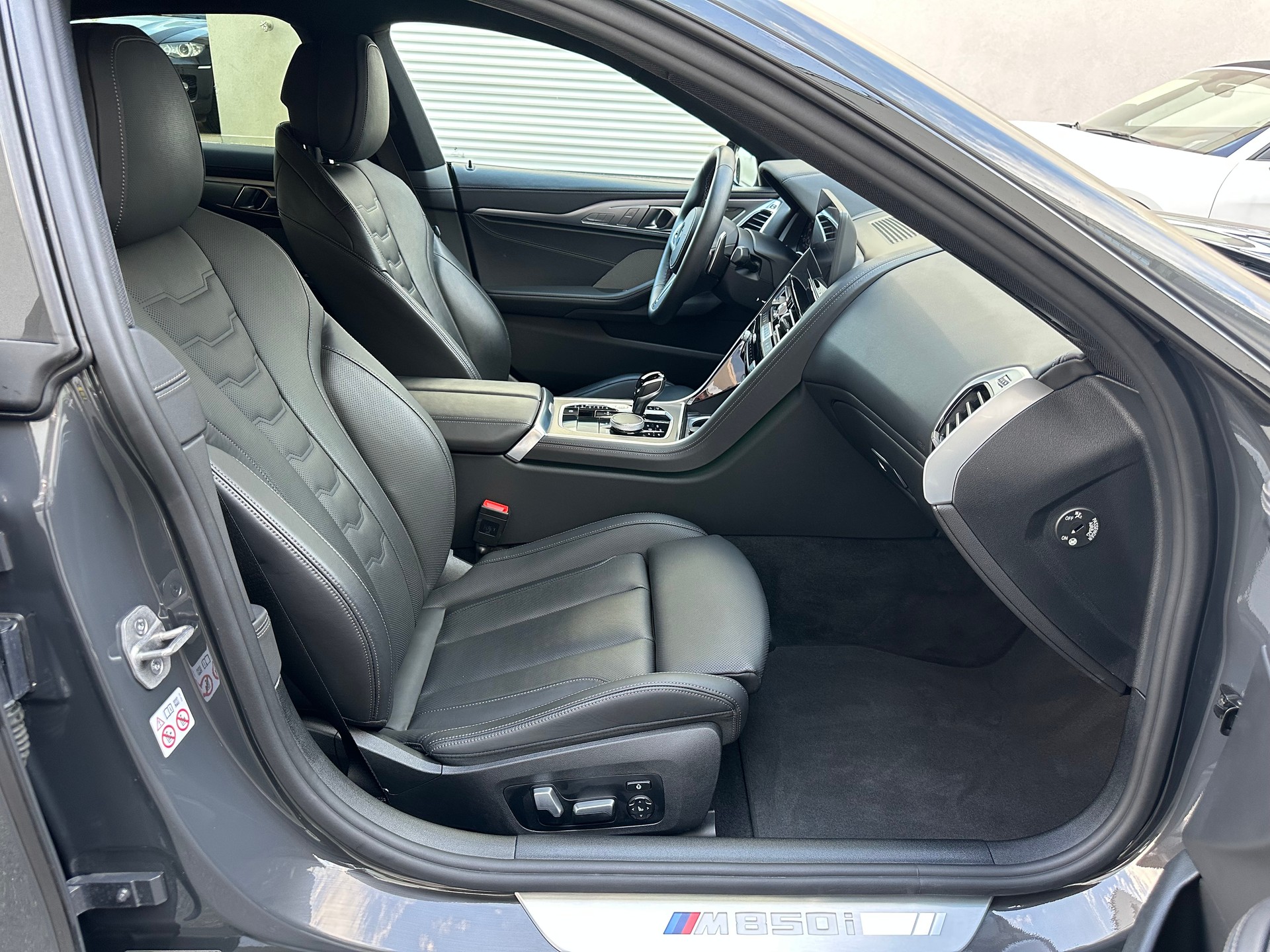 BMW M850i xDrive Steptronic-image-8