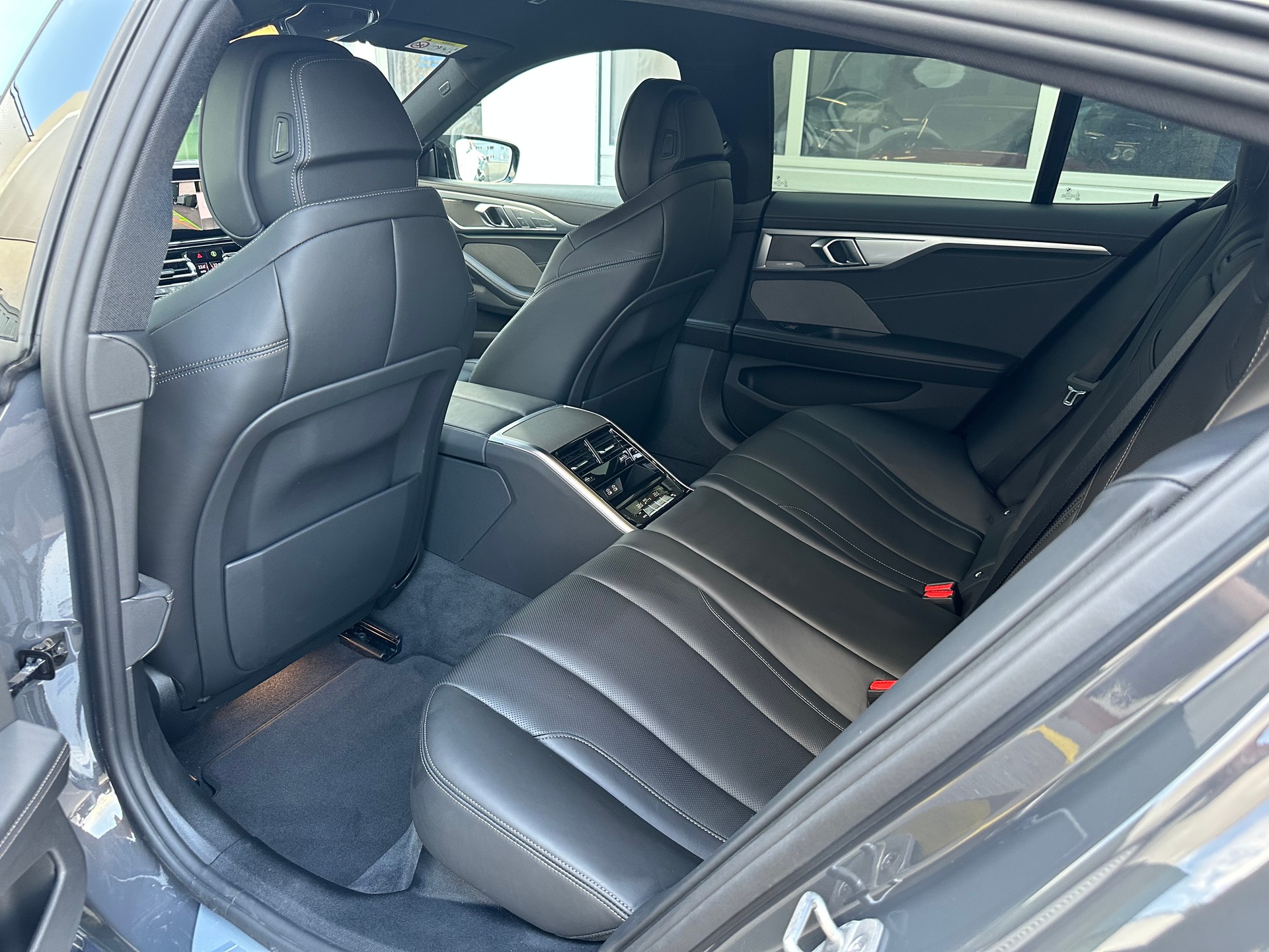 BMW M850i xDrive Steptronic-image-9
