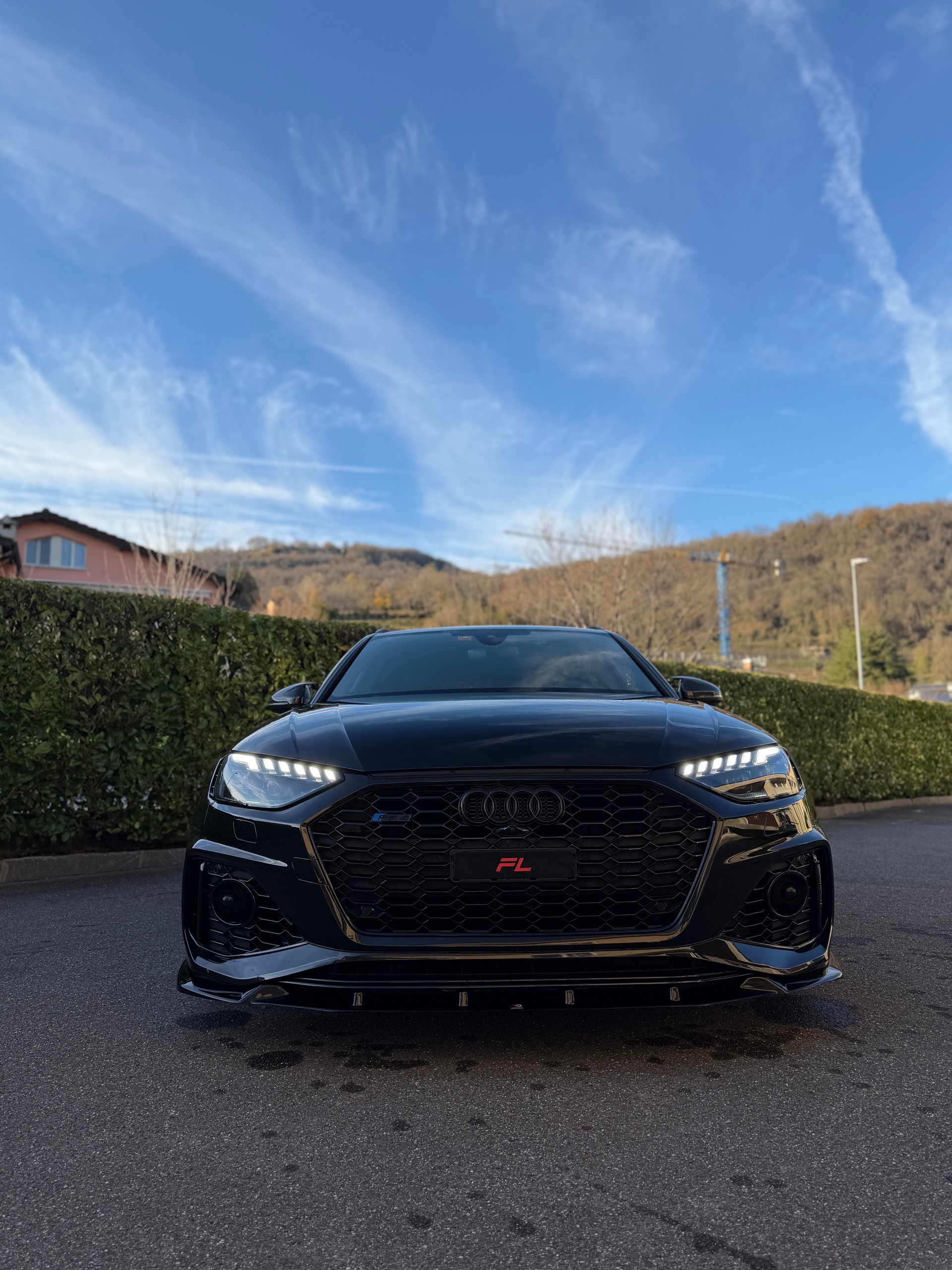 AUDI RS4 Avant quattro tiptronic-image-1