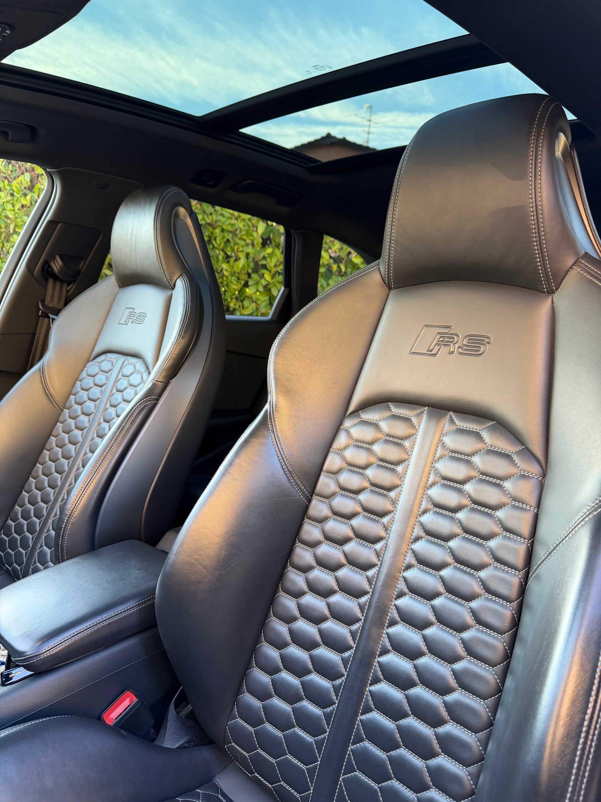 AUDI RS4 Avant quattro tiptronic-image-5